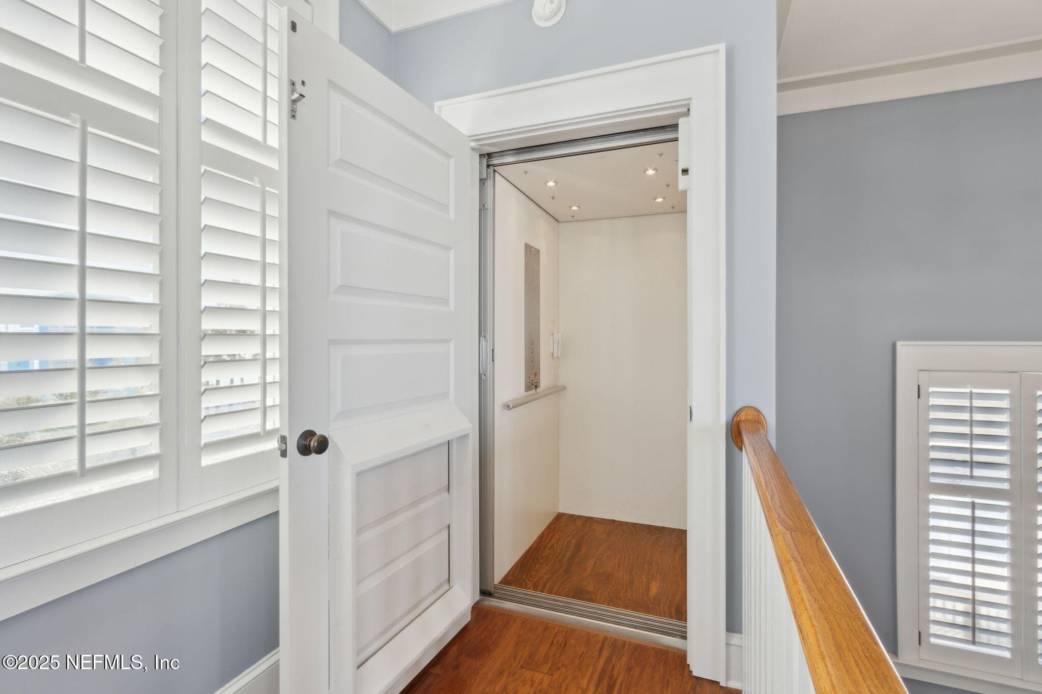 that seamlessly connects all three floors. — 822 S FLETCHER Avenue, Fernandina Beach, FL 32034