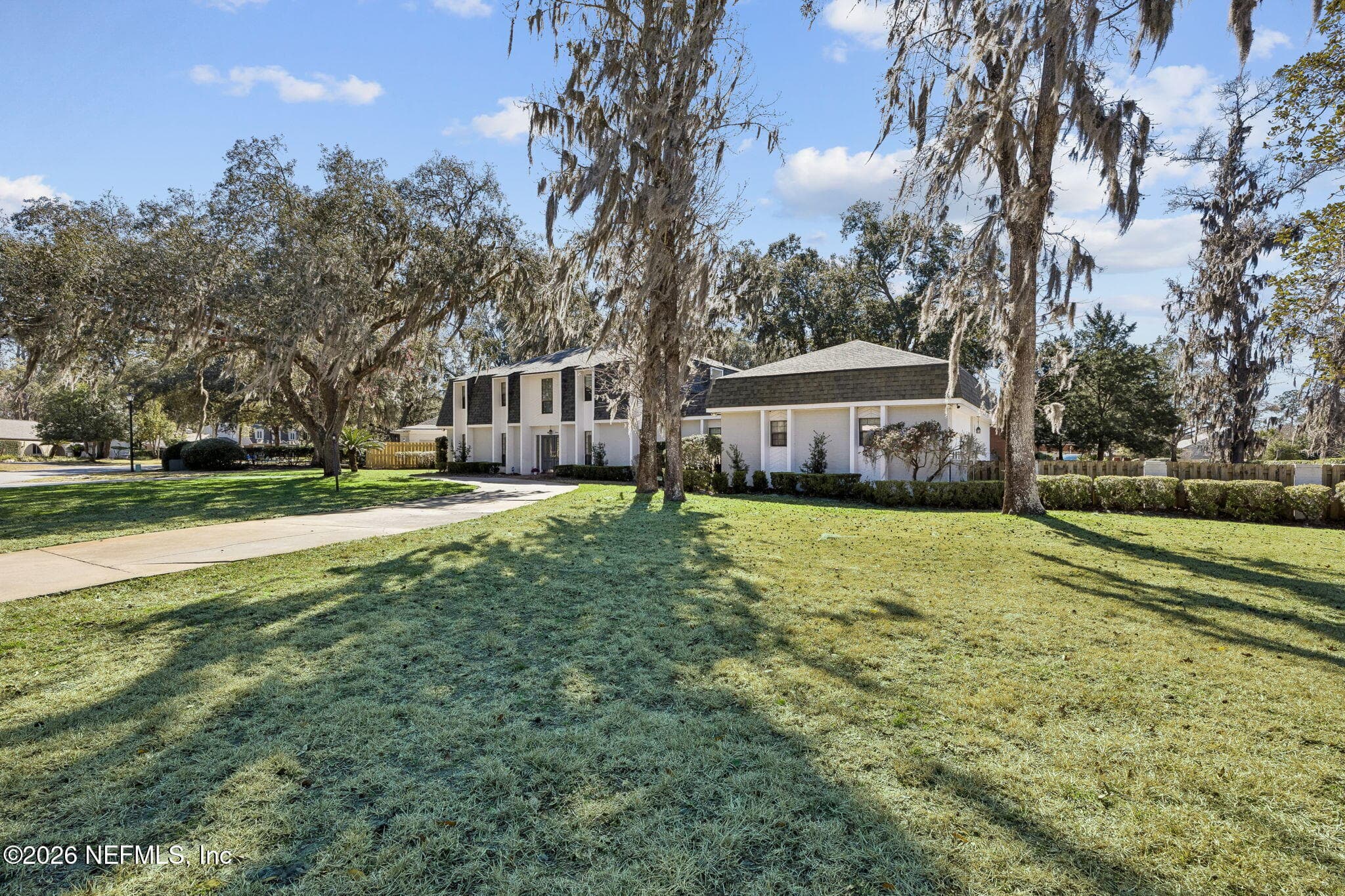 Luxurious Lawn — 8012 SHADY GROVE Road, Jacksonville, FL 32256