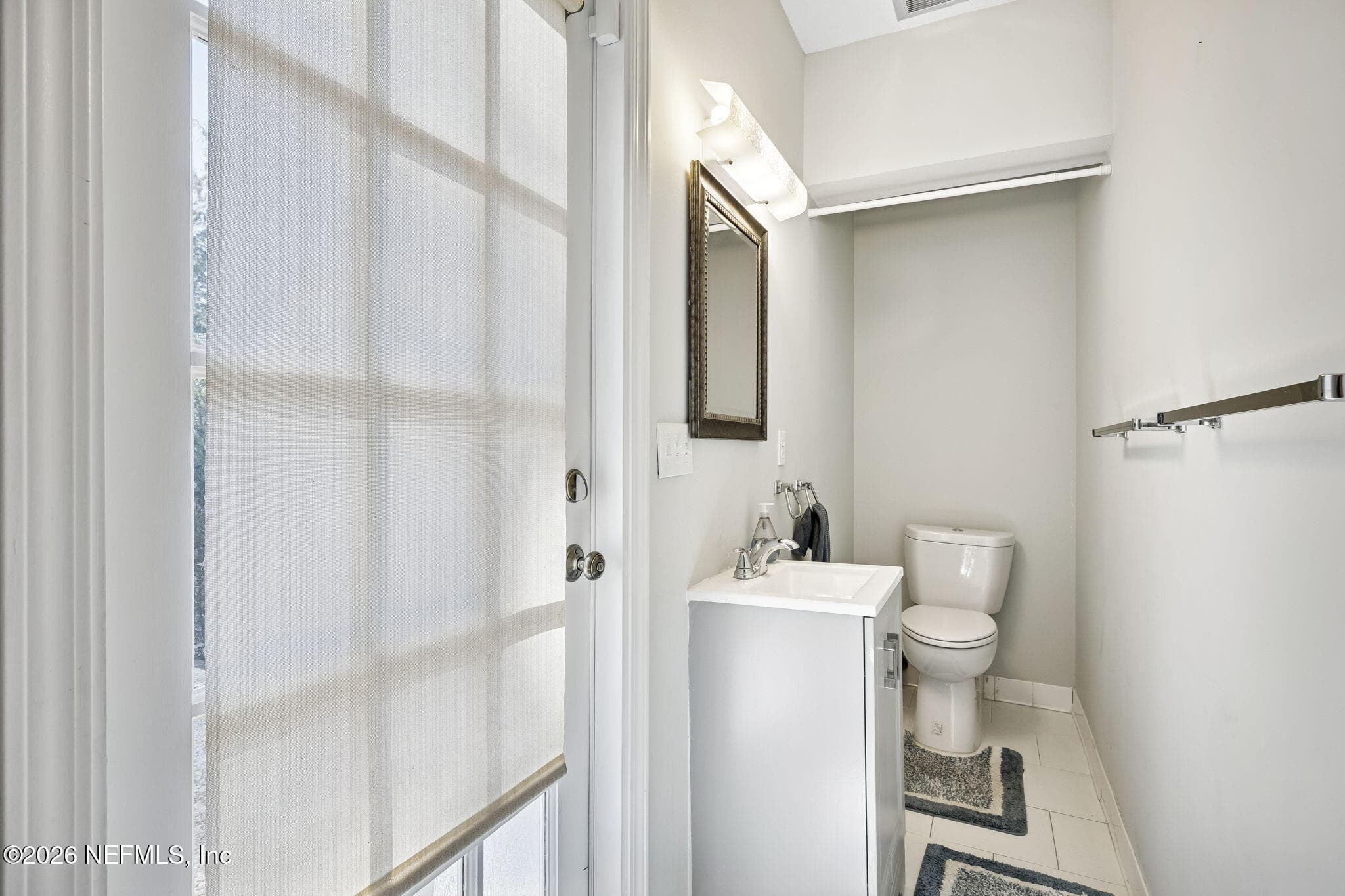 Pool Bath — 8012 SHADY GROVE Road, Jacksonville, FL 32256