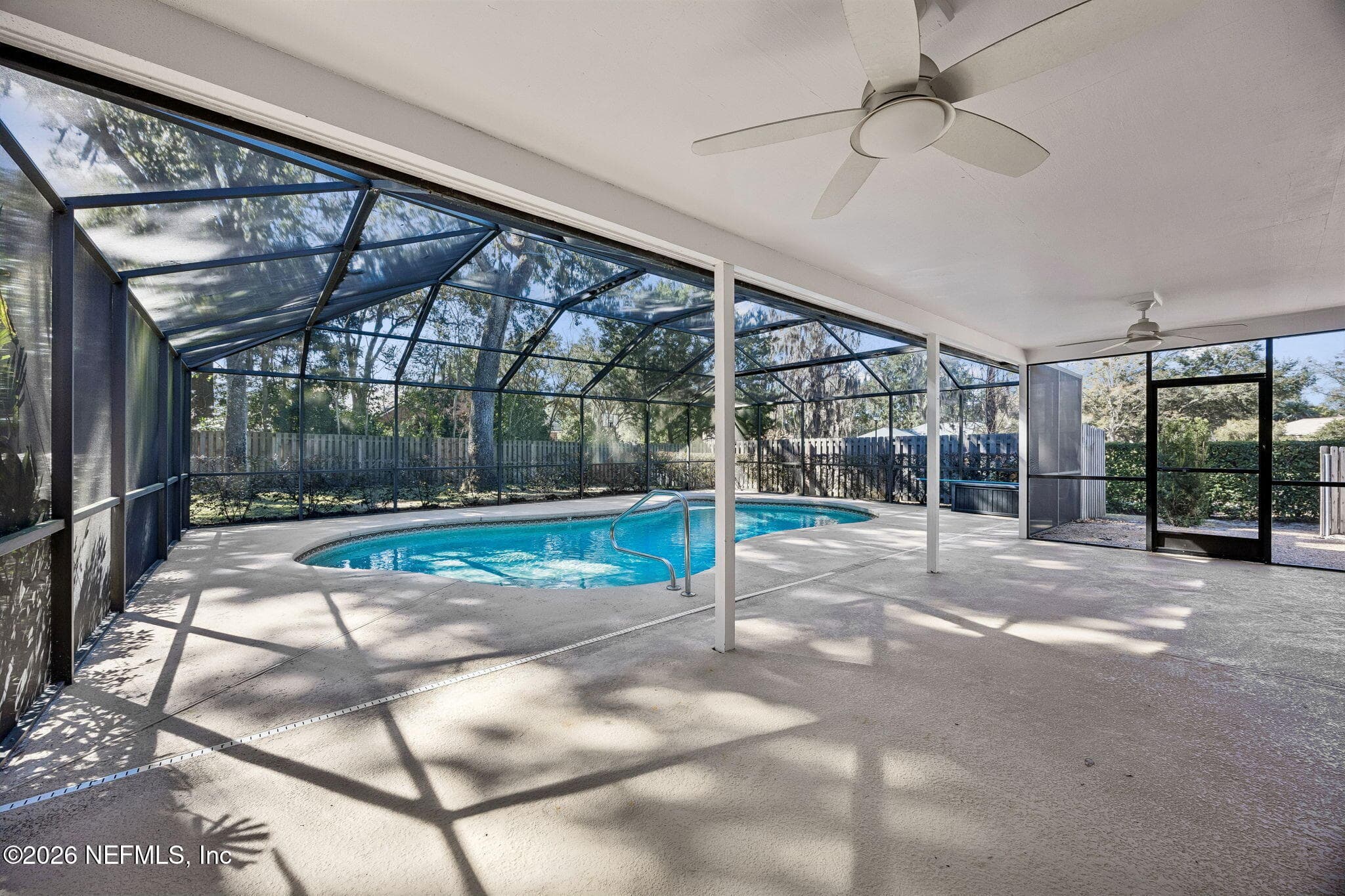 Patio and screened pool — 8012 SHADY GROVE Road, Jacksonville, FL 32256