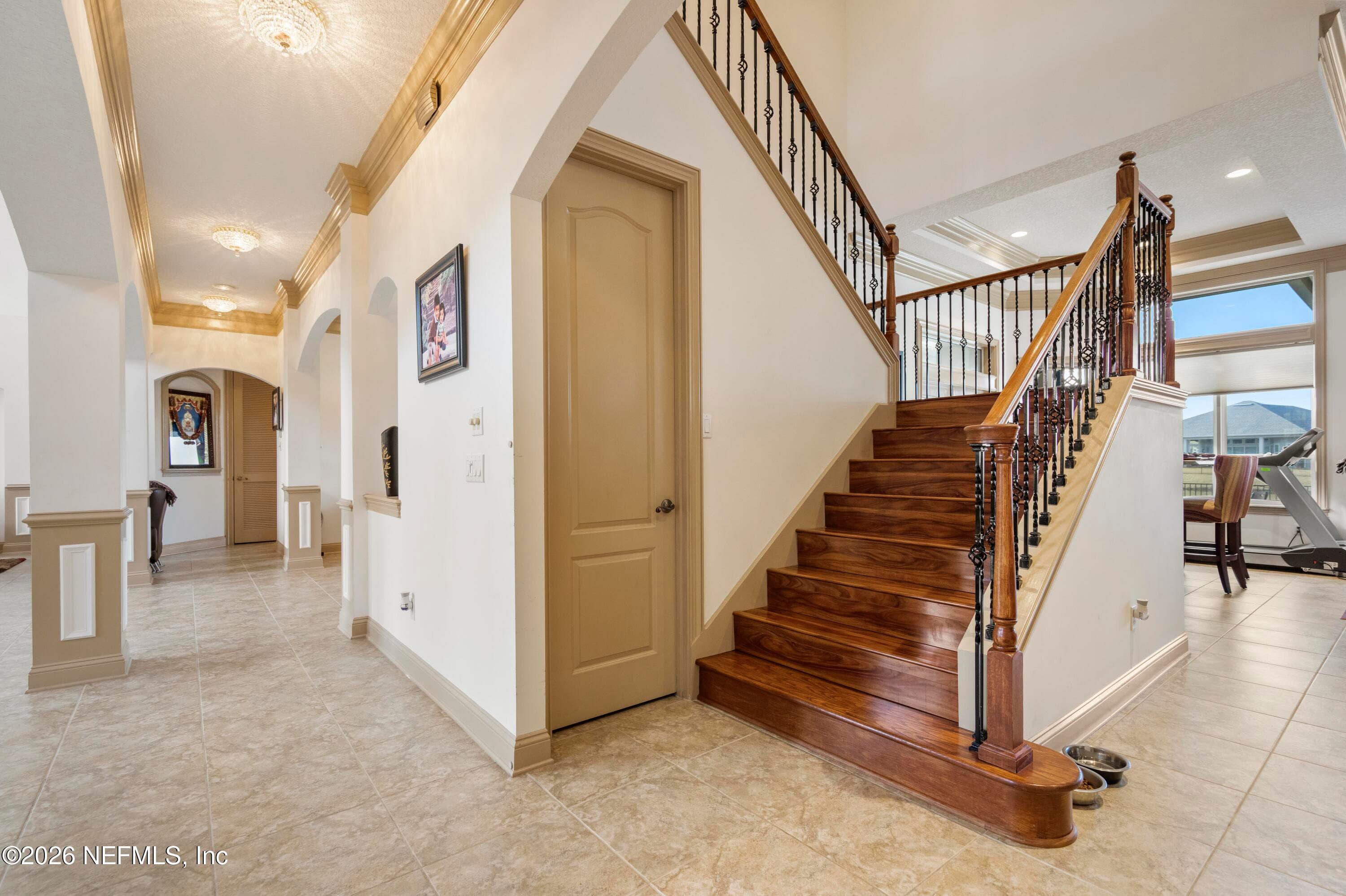 Photo 9 of 504 E KESLEY Lane, St. Johns, FL 32259