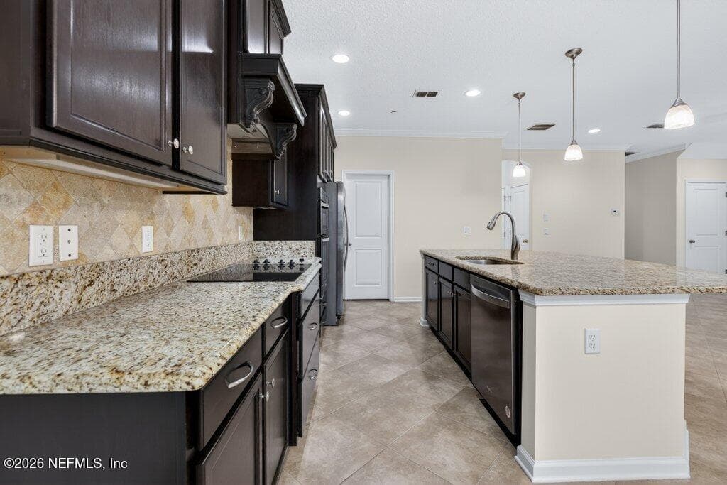 Counter space like airport runways — 132 MAGNOLIA CREEK Walk, Ponte Vedra, FL 32081