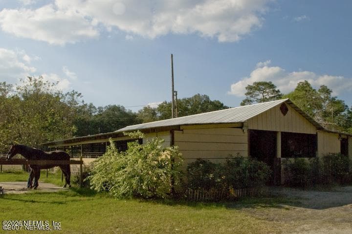 Main Barn 4 - 12 x 12 2 - 12 x 16 stalls — 3760 OLD JENNINGS Road B, Middleburg, FL 32068