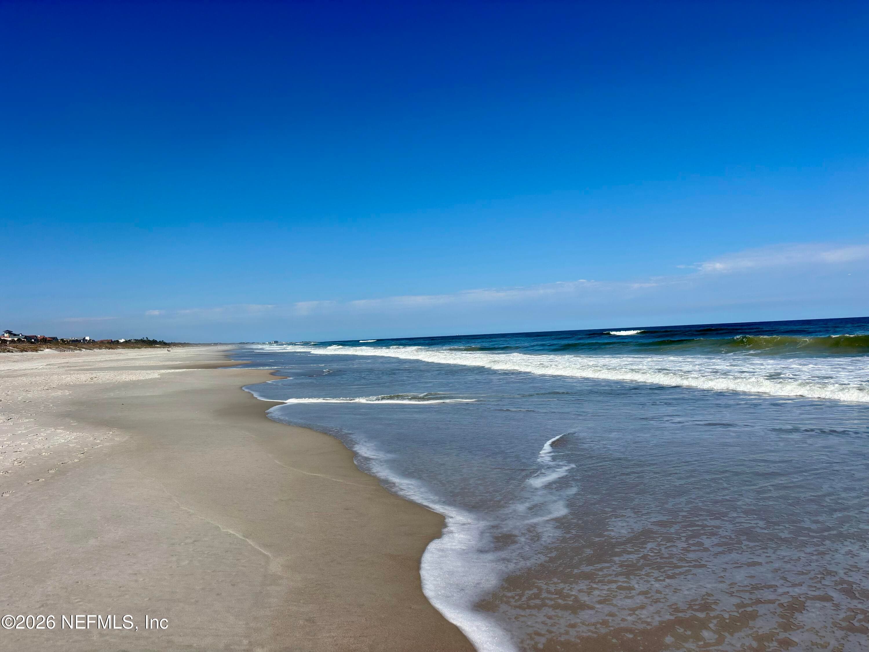 Minutes to sand, miles from ordinary. — 2009 VELA NORTE Circle, Atlantic Beach, FL 32233