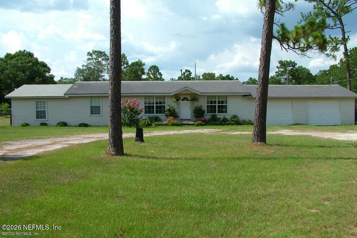 Home on property 1700 + sf 3 bed 2 bath — 3760 OLD JENNINGS Road, Middleburg, FL 32068