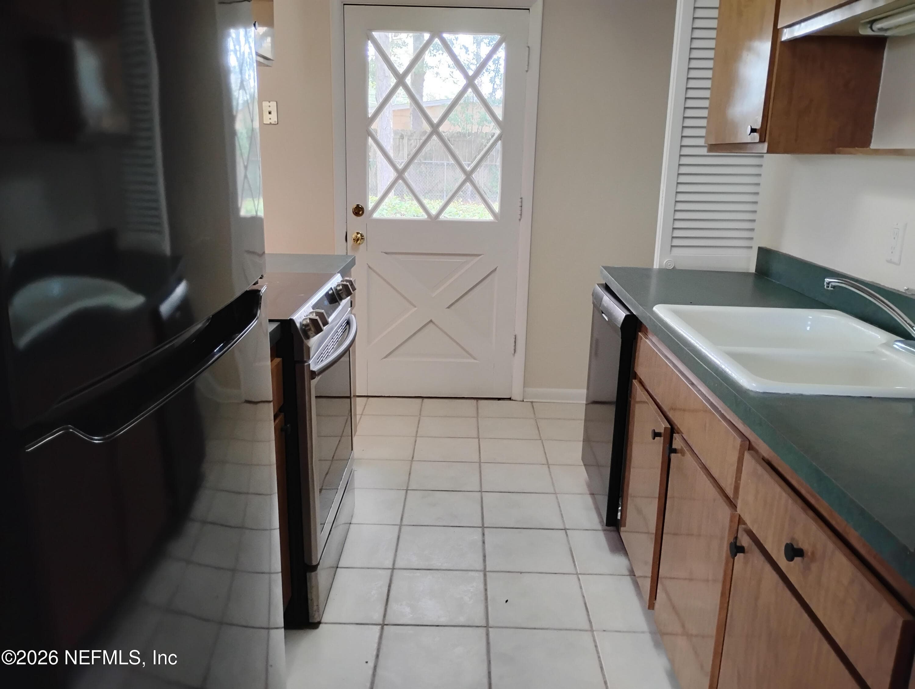 Photo 13 of 1130 CROWN Drive, Jacksonville, FL 32221