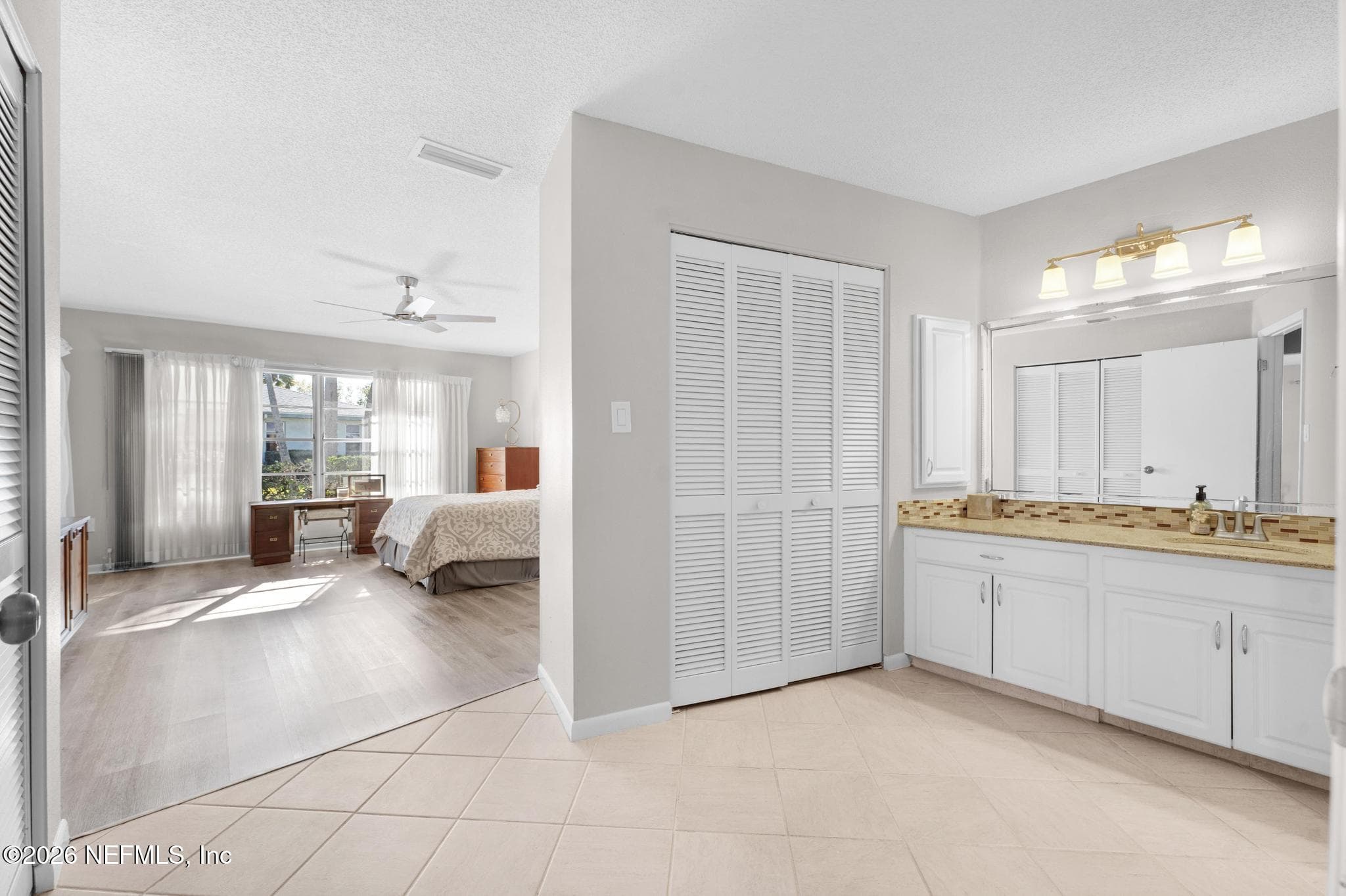 Photo 17 of 4201 CENTER GATE Lane, Sarasota, FL 34233