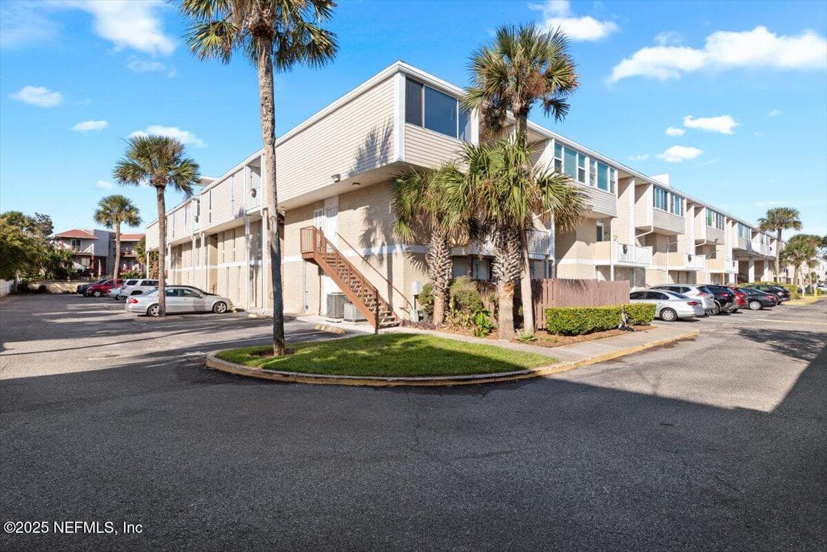 Photo 8 of 901 OCEAN Boulevard 25, Atlantic Beach, FL 32233