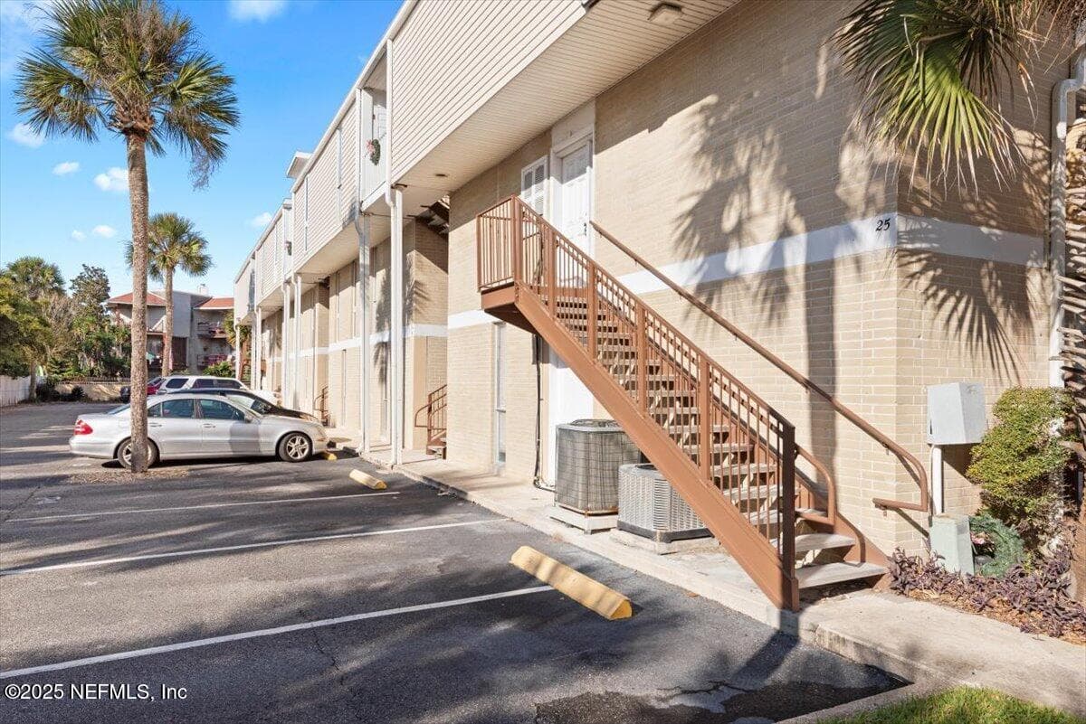 Photo 9 of 901 OCEAN Boulevard 25, Atlantic Beach, FL 32233