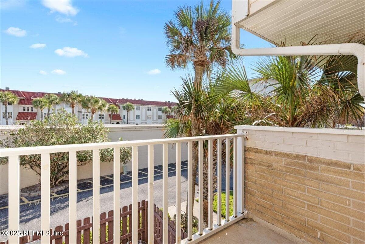 Photo 18 of 901 OCEAN Boulevard 25, Atlantic Beach, FL 32233