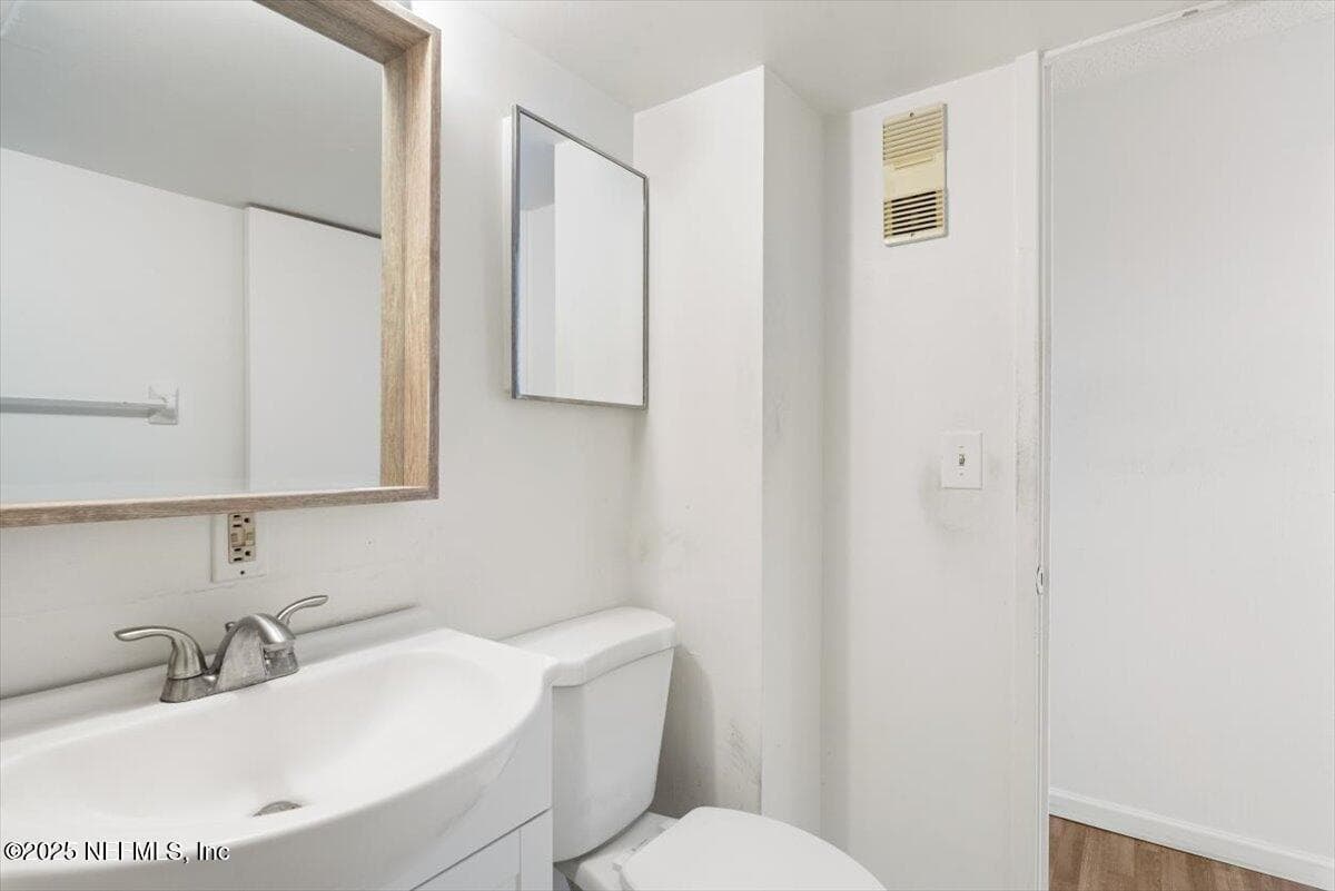 Photo 32 of 901 OCEAN Boulevard 25, Atlantic Beach, FL 32233