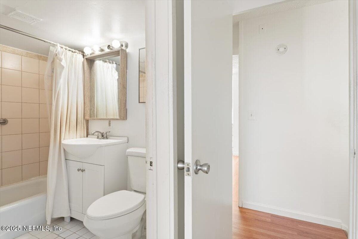 Photo 34 of 901 OCEAN Boulevard 25, Atlantic Beach, FL 32233