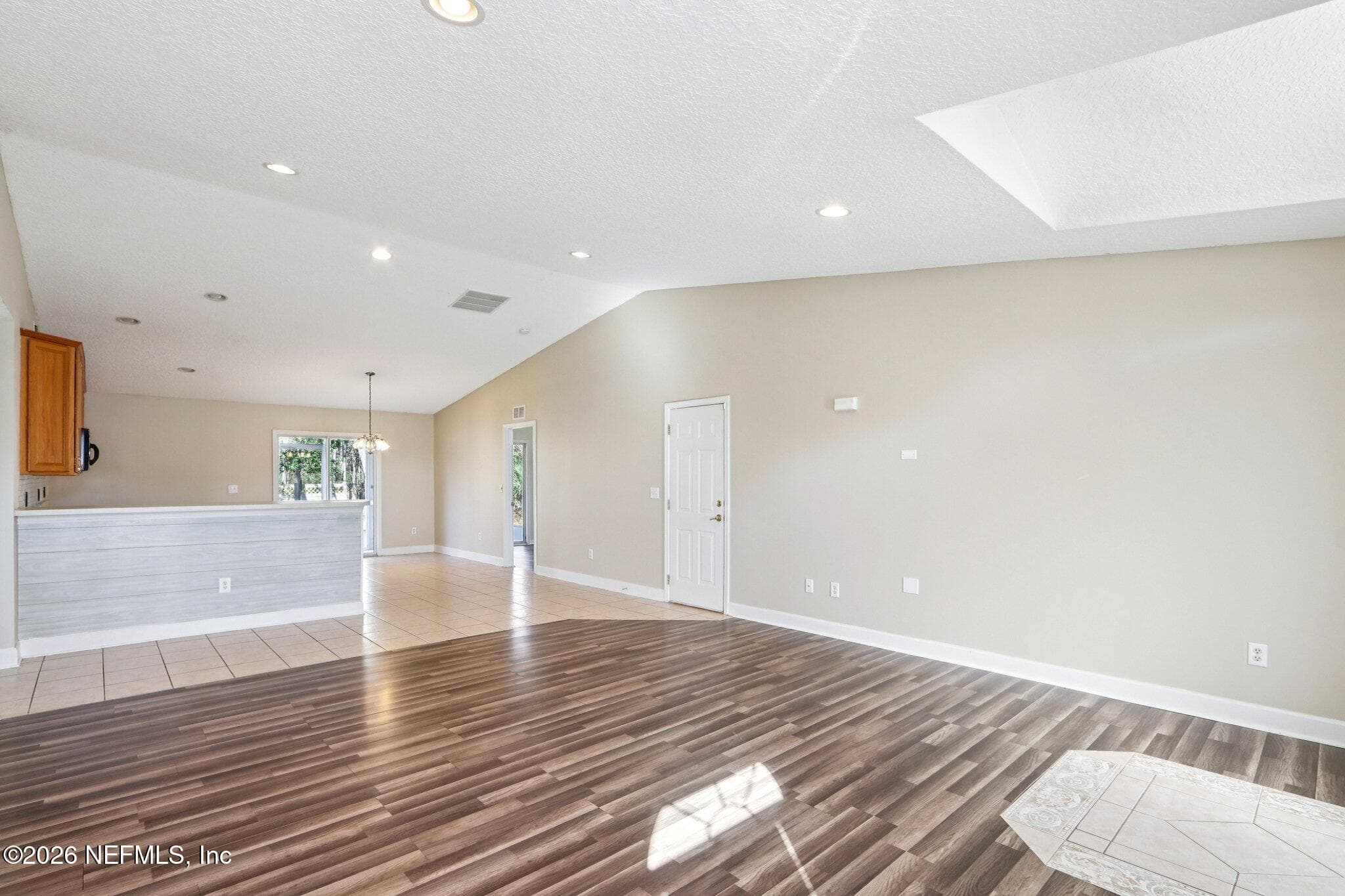 Photo 9 of 15678 MOSS HOLLOW Drive, Jacksonville, FL 32218