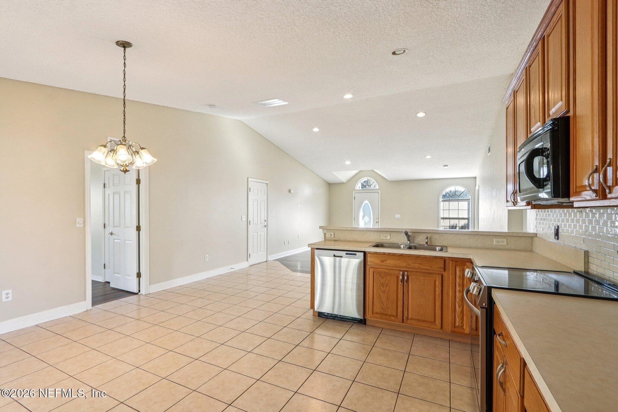 Photo 14 of 15678 MOSS HOLLOW Drive, Jacksonville, FL 32218