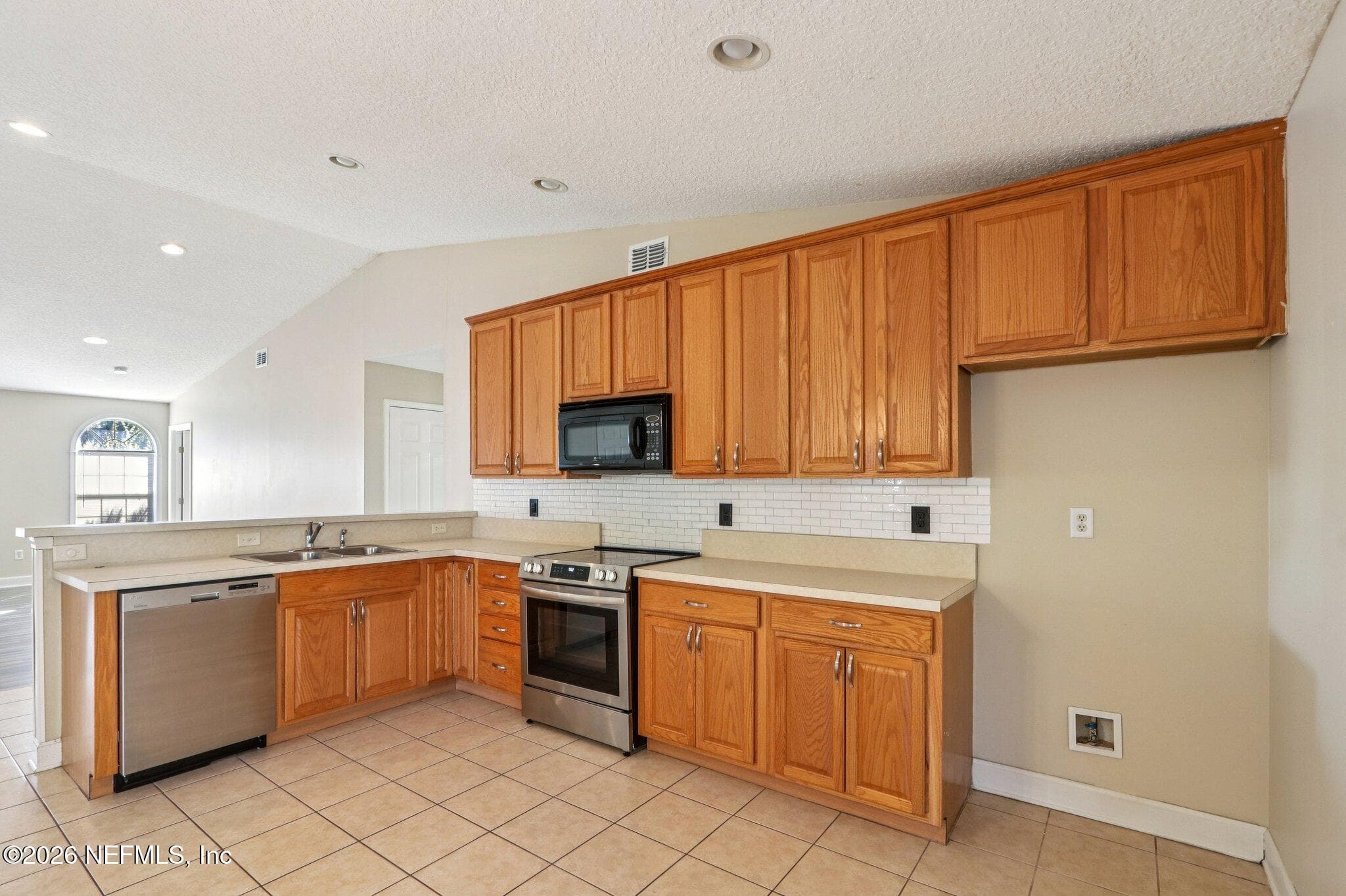 Photo 16 of 15678 MOSS HOLLOW Drive, Jacksonville, FL 32218