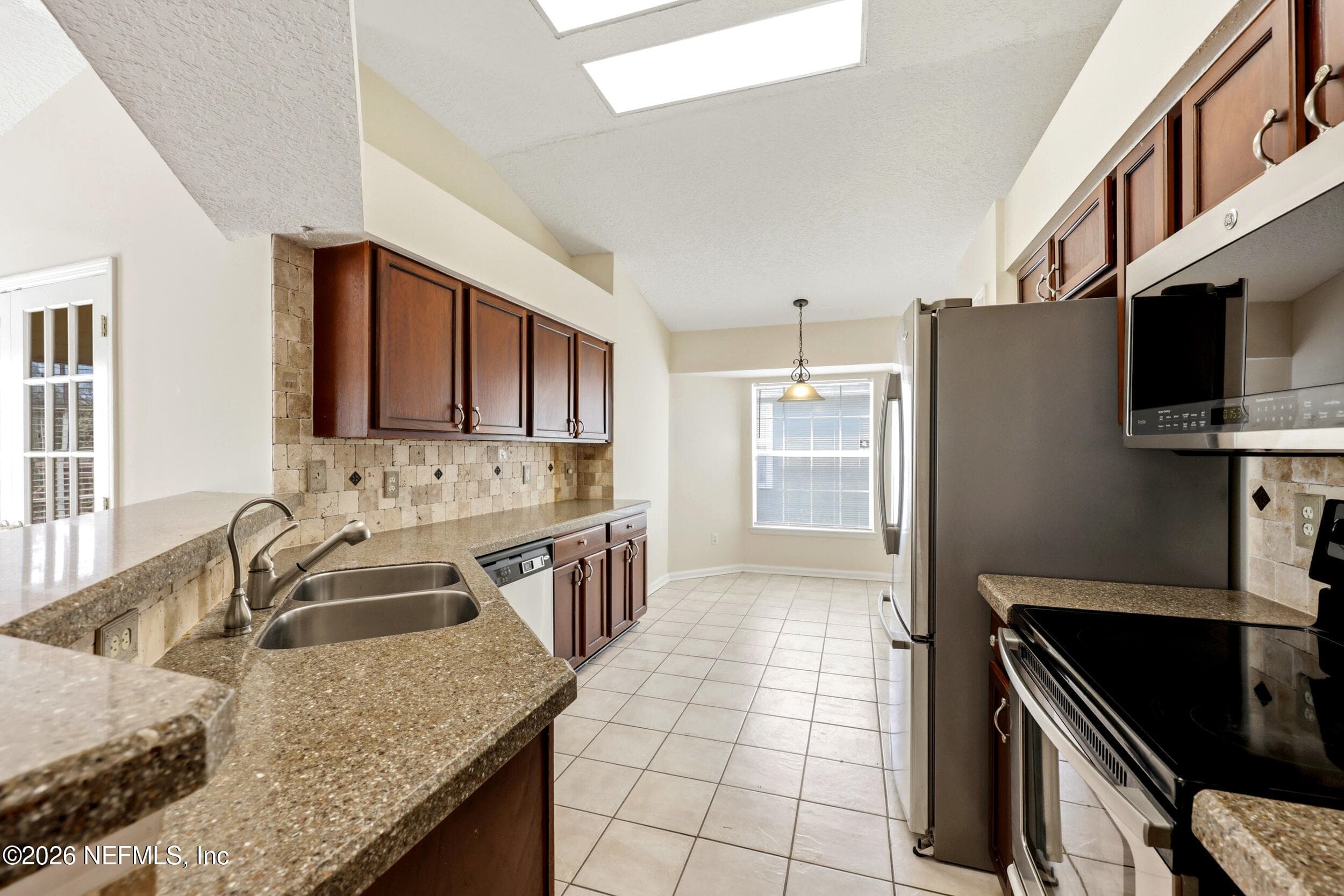 Photo 10 of 2928 WATERS VIEW Circle, Orange Park, FL 32073