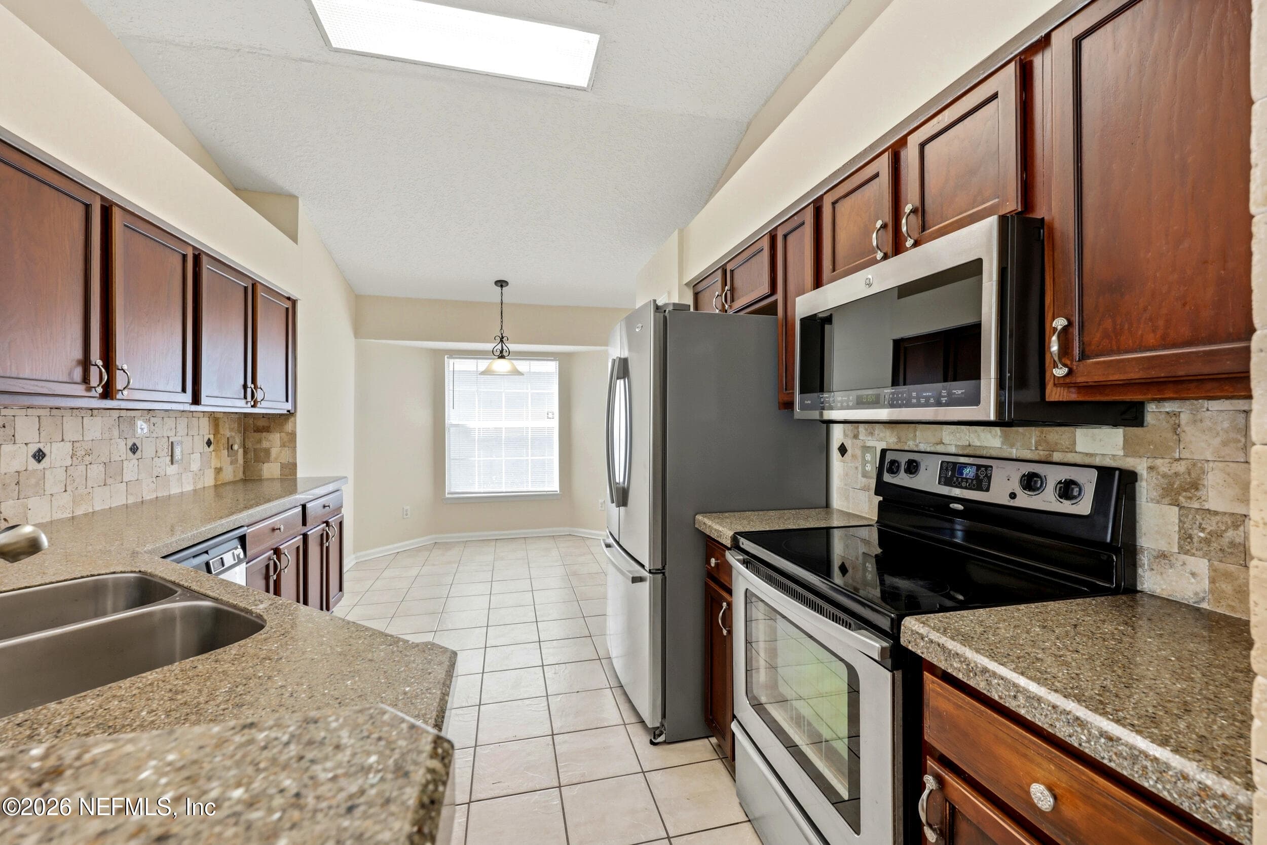 Photo 12 of 2928 WATERS VIEW Circle, Orange Park, FL 32073