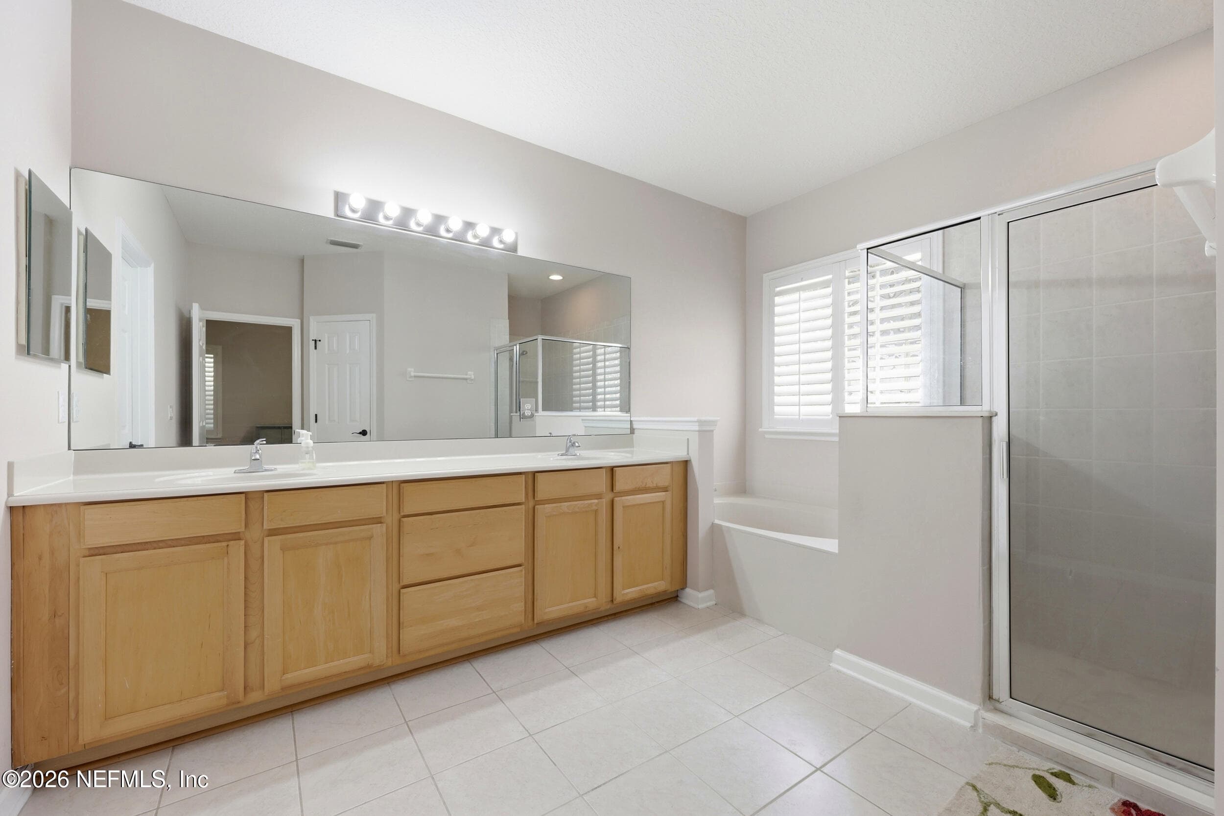 Dual Vanities, Walk-In Shower AND Tub — 96177 LONG BEACH Drive, Fernandina Beach, FL 32034
