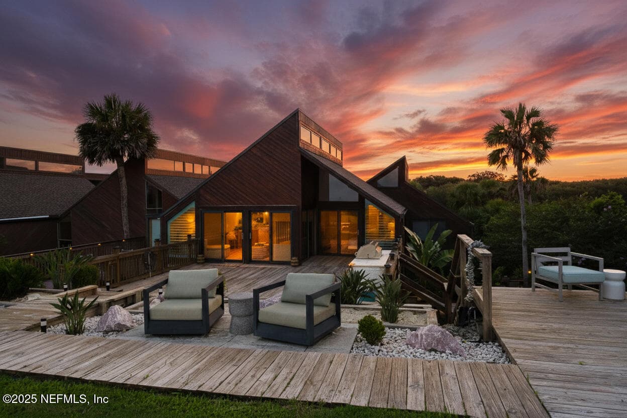 Front exterior of 2277 SEMINOLE Road M, Atlantic Beach, FL 32233