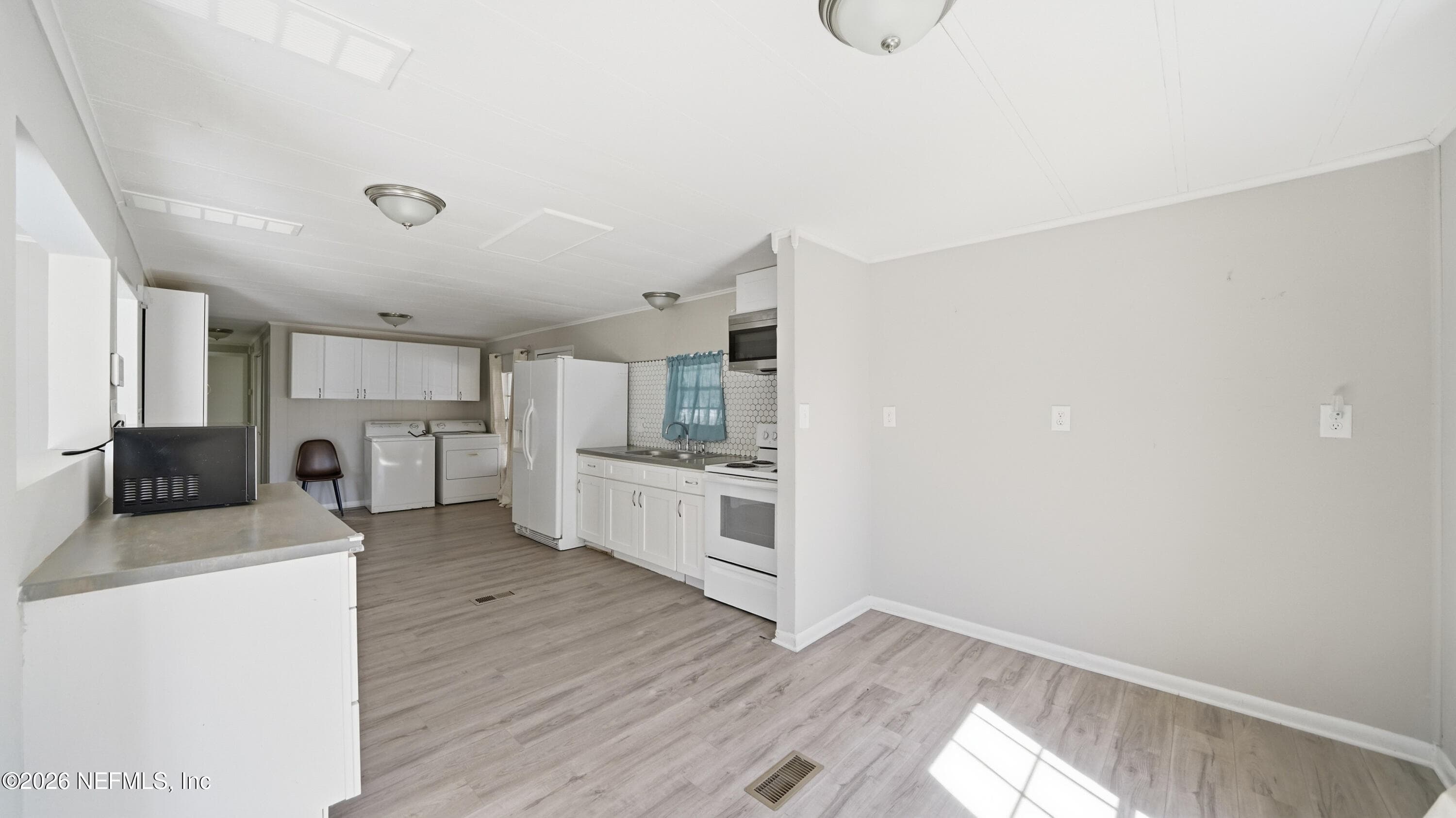 Photo 7 of 5827 JASON Drive, Jacksonville, FL 32244