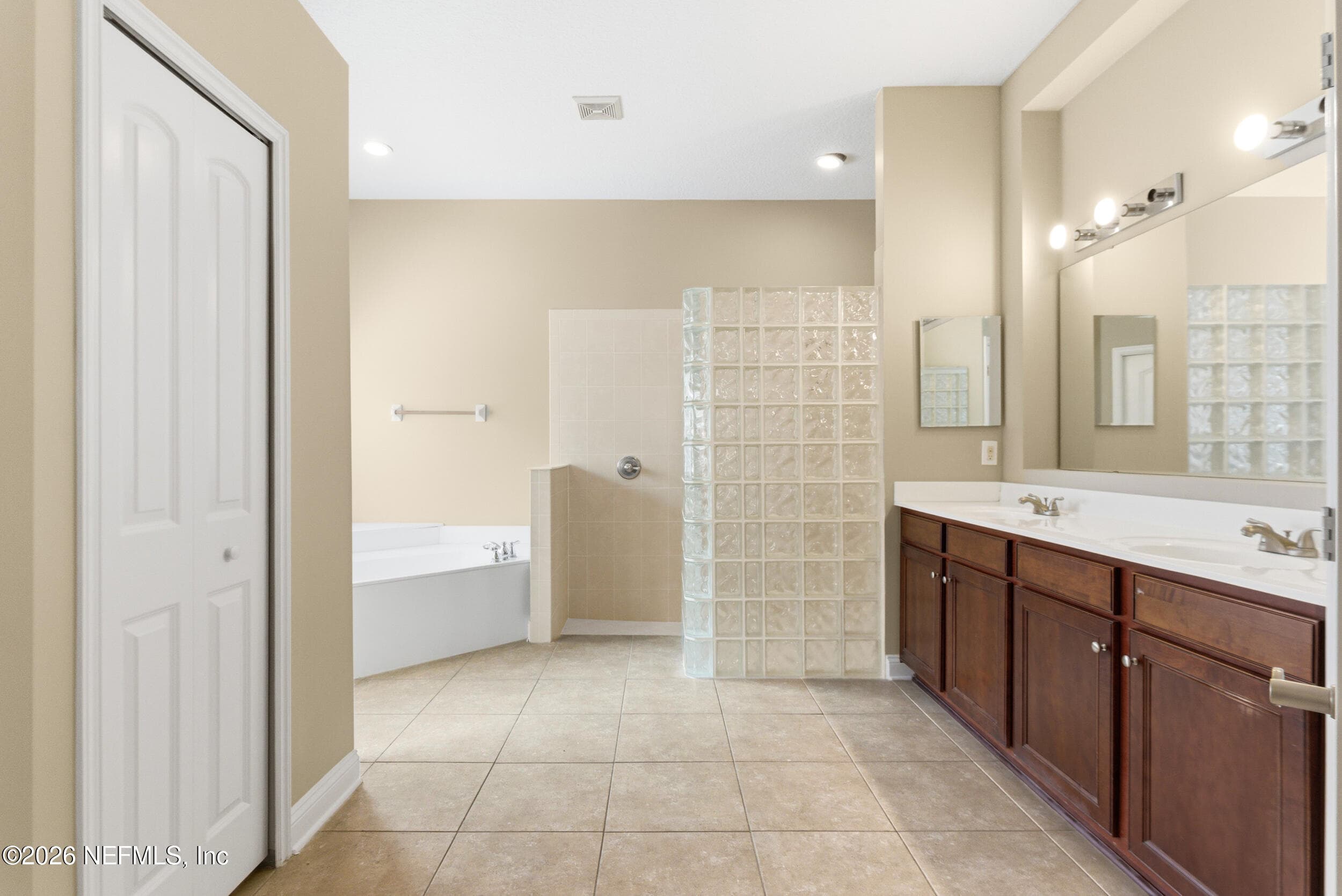 Photo 33 of 14455 CHERRY LAKE Drive W, Jacksonville, FL 32258