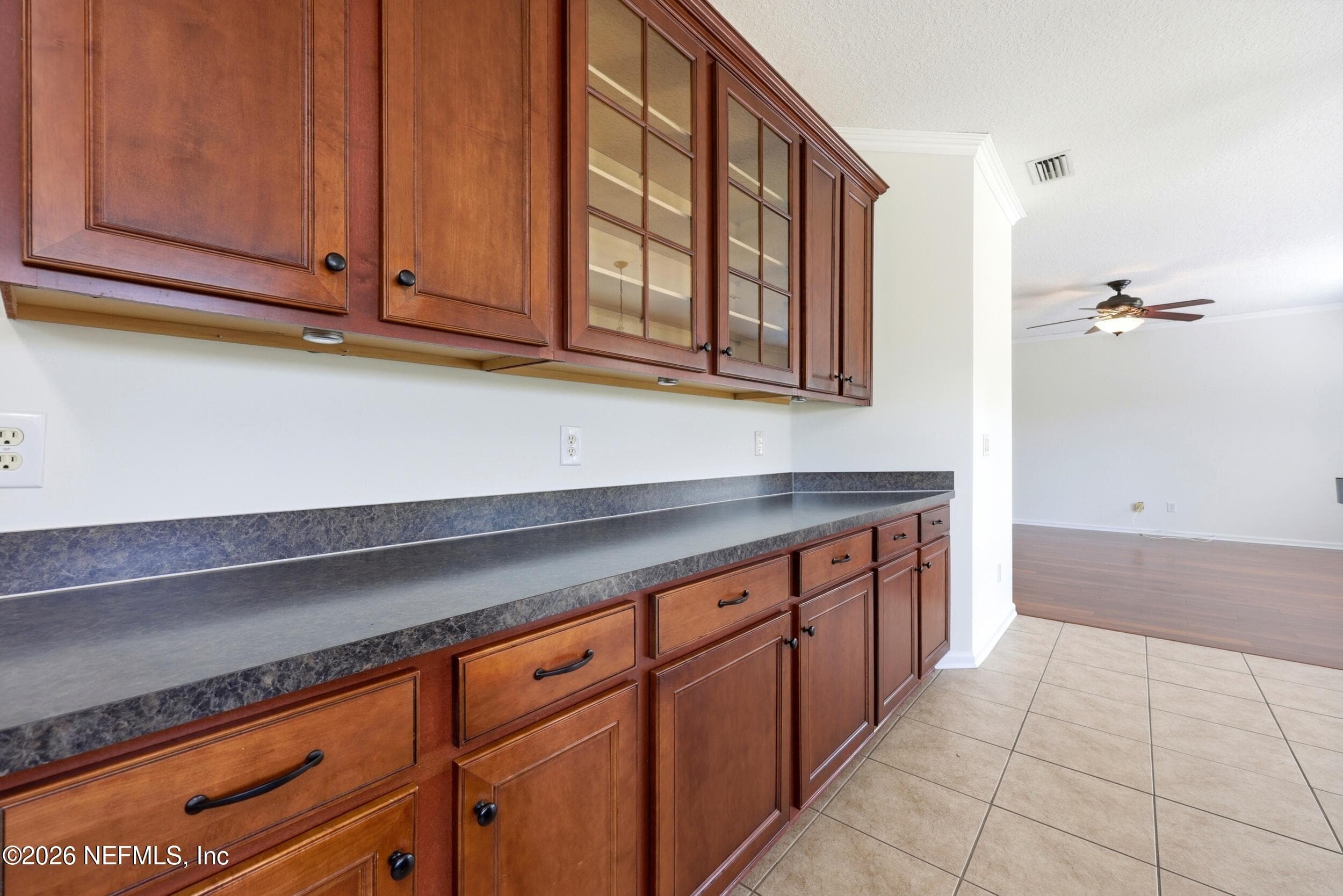 Butler's pantry — 936 LAS NAVAS Place, St. Augustine, FL 32092