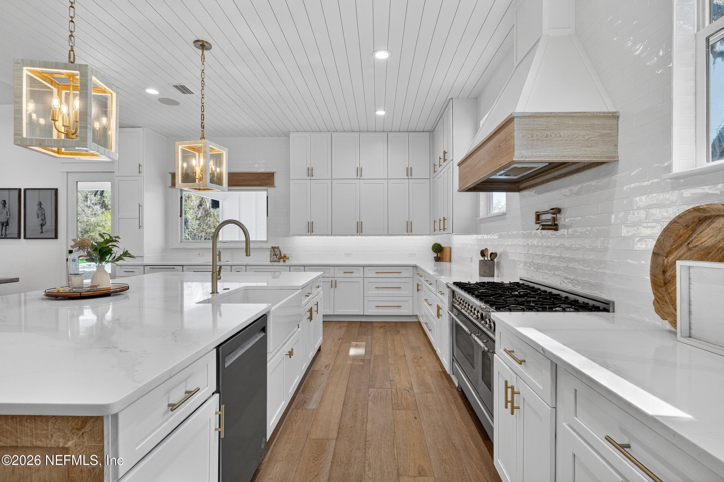 Complete with TWO dishwashers — 10800 COUNTY ROAD 13 N, St. Augustine, FL 32092