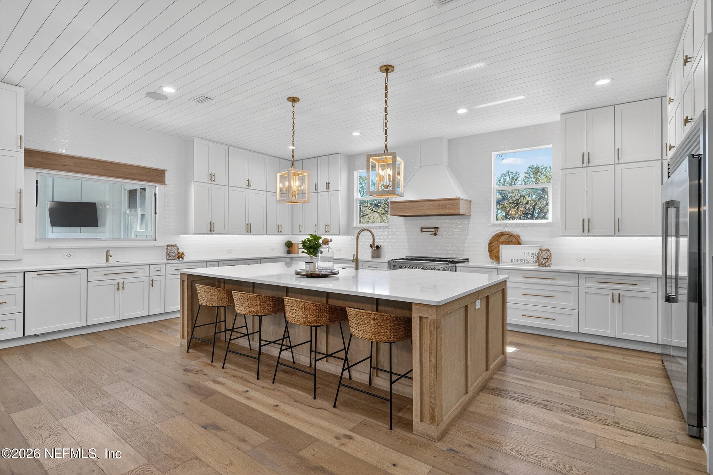 Breakfast/prep island — 10800 COUNTY ROAD 13 N, St. Augustine, FL 32092