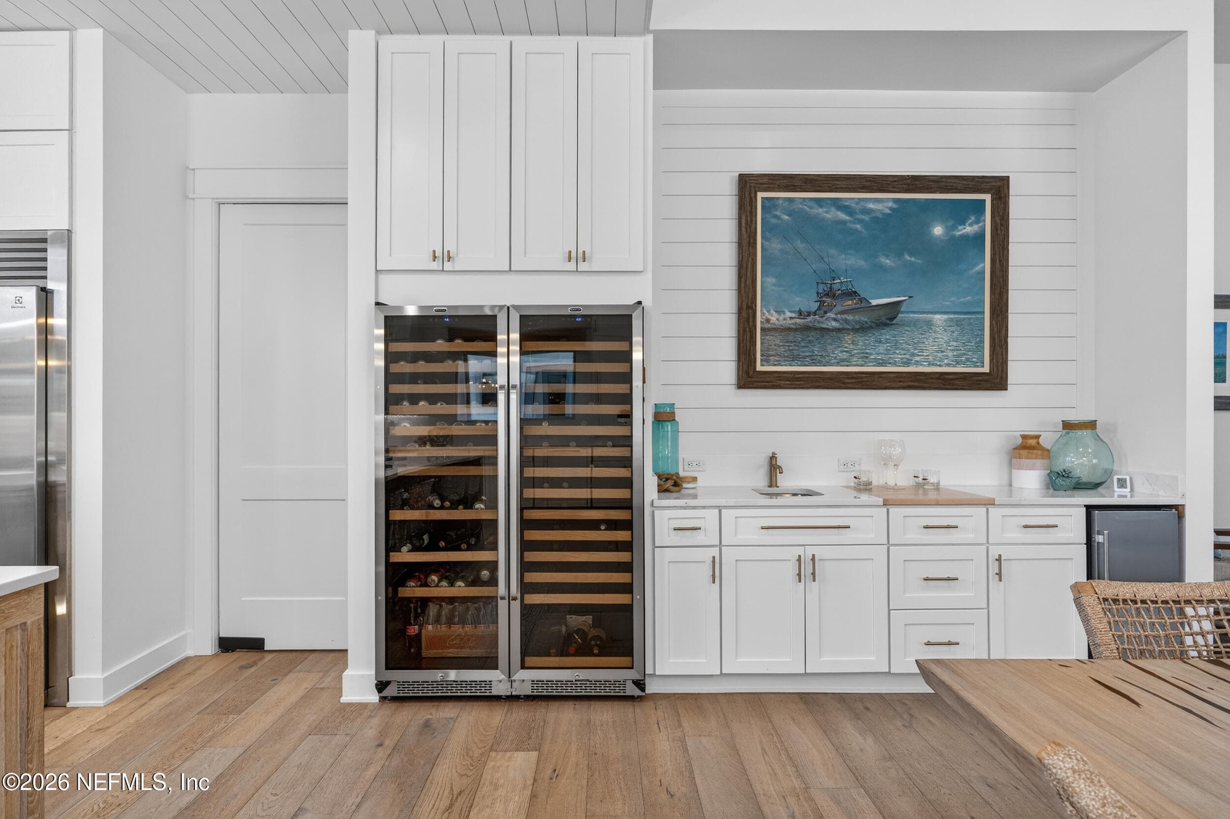 Wine cooler & wet bar — 10800 COUNTY ROAD 13 N, St. Augustine, FL 32092