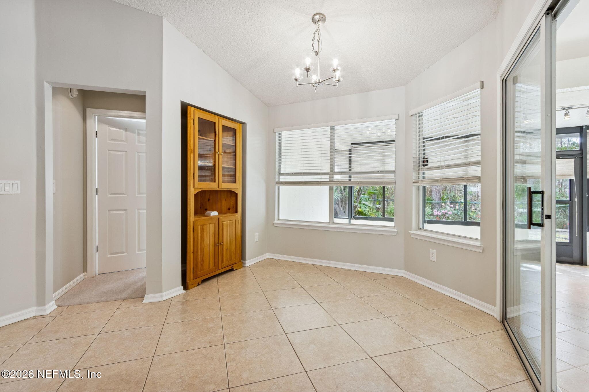 Photo 10 of 881 BUCKEYE Lane W, Jacksonville, FL 32259