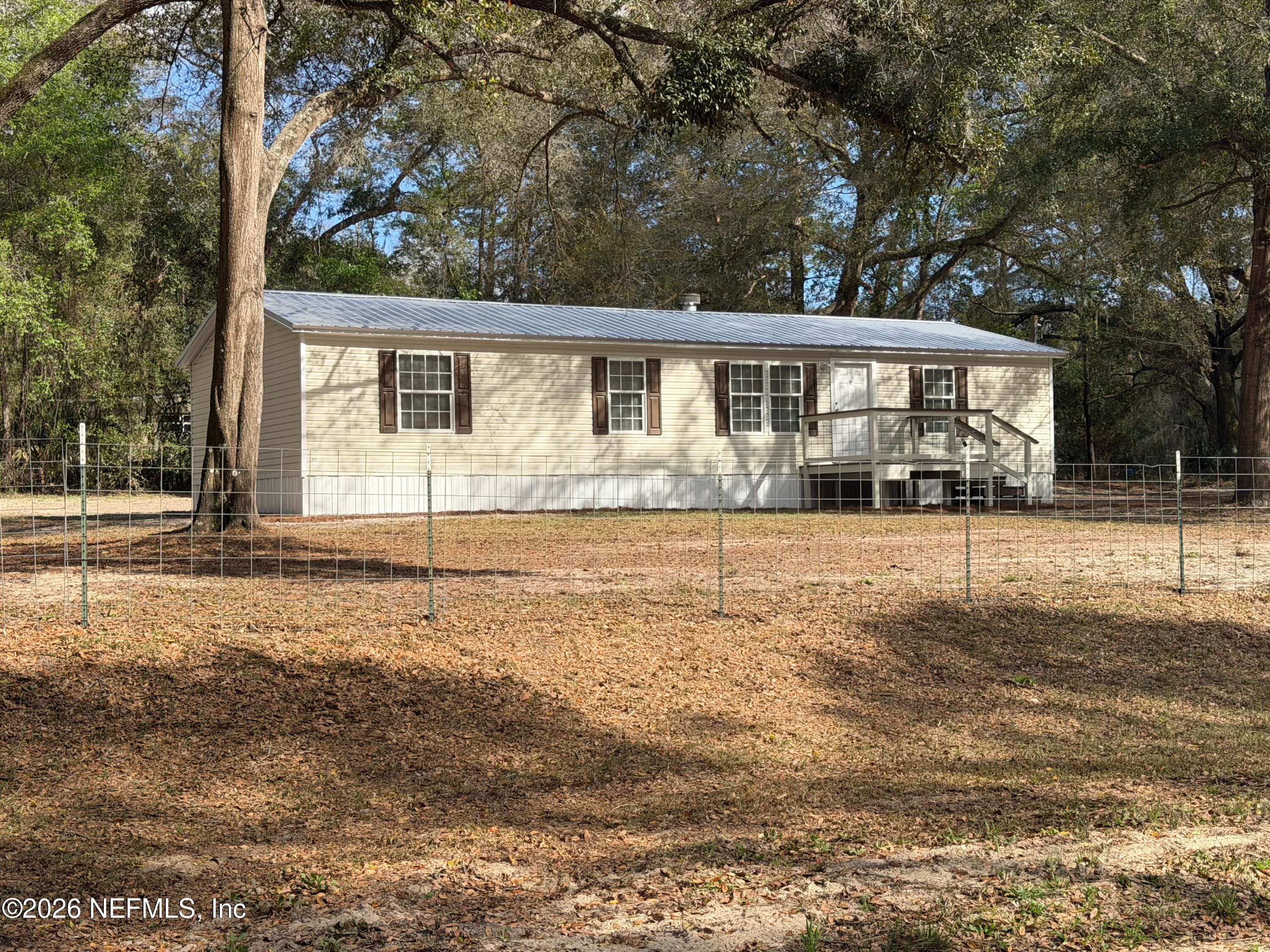 Photo 4 of 204 RABBIT TRACK Road, Satsuma, FL 32189