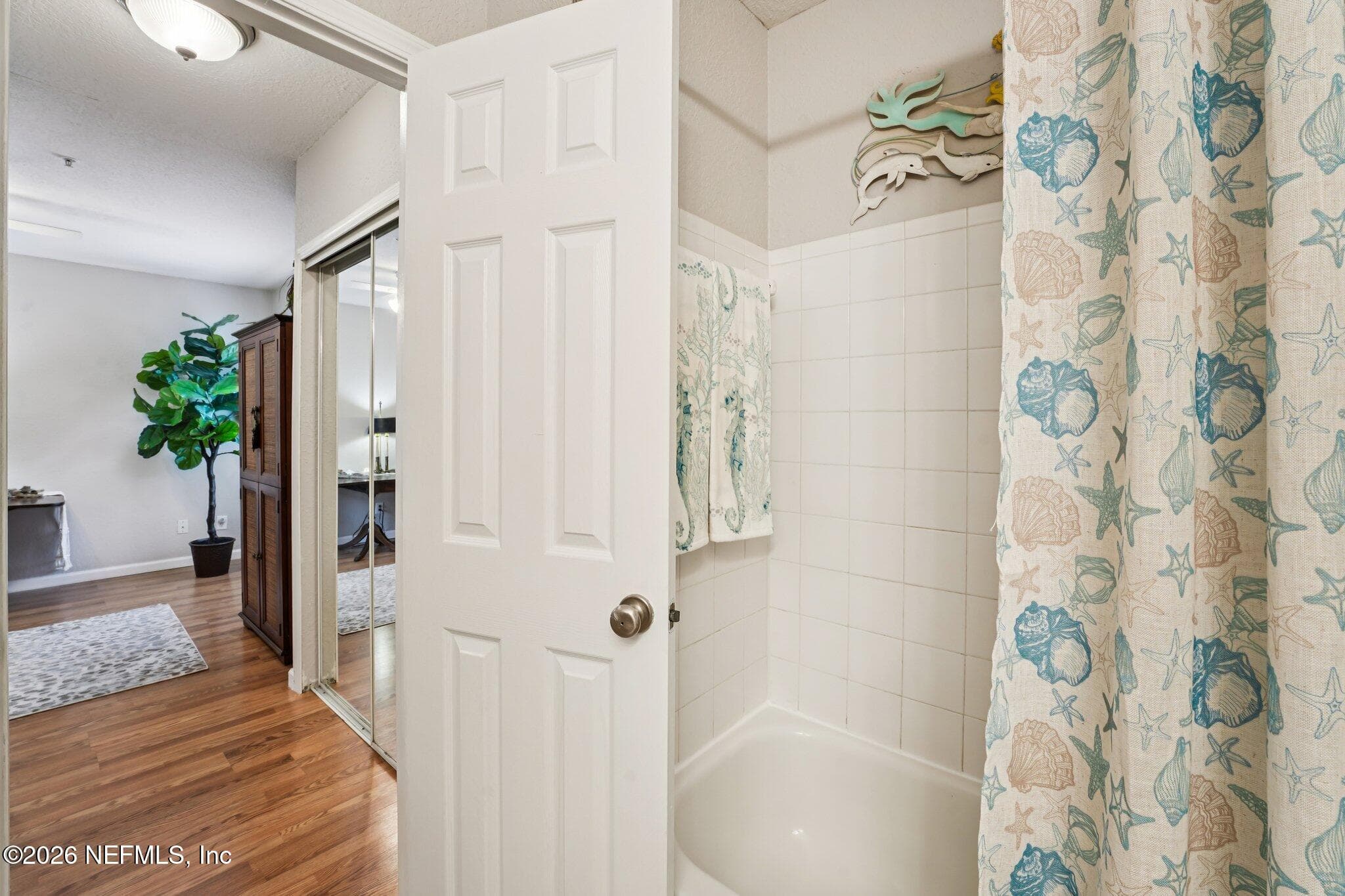 2nd Bathroom — 1701 THE GREENS Way 212, Jacksonville Beach, FL 32250