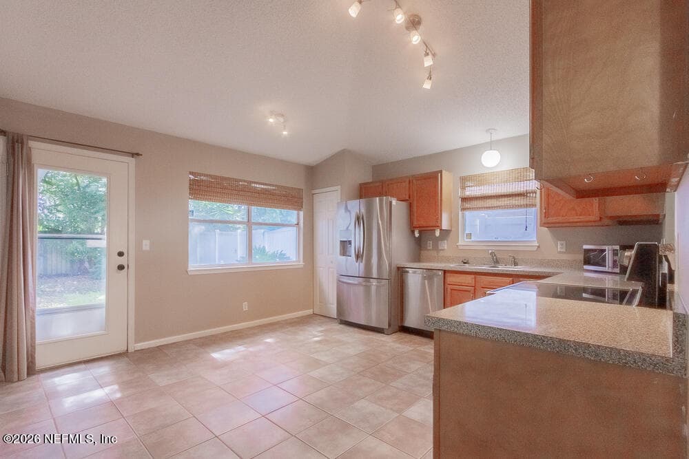 Photo 9 of 1109 HIBISCUS Street, Atlantic Beach, FL 32233