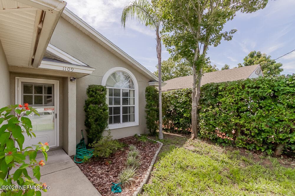 Photo 4 of 1109 HIBISCUS Street, Atlantic Beach, FL 32233