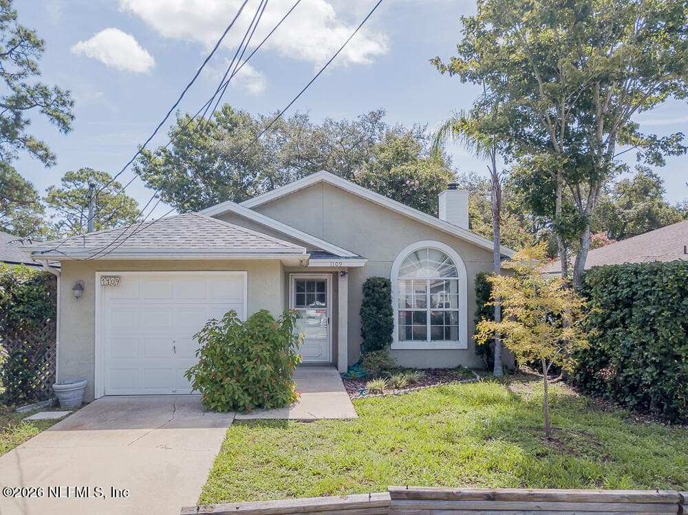 Photo 3 of 1109 HIBISCUS Street, Atlantic Beach, FL 32233