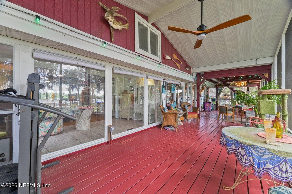 Large back covered screen deck — 101 ORANGE Street, Satsuma, FL 32189