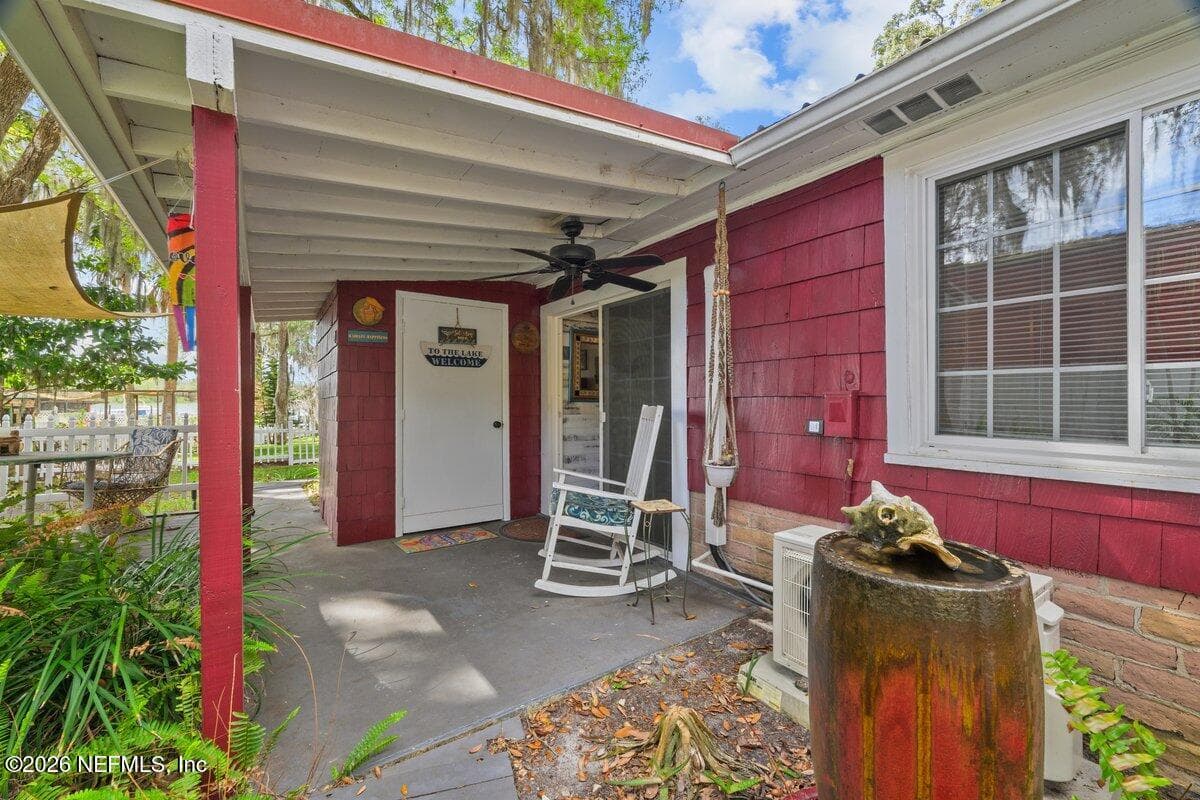 Guest House Front door/porch Also has back porch not pictured — 101 ORANGE Street, Satsuma, FL 32189