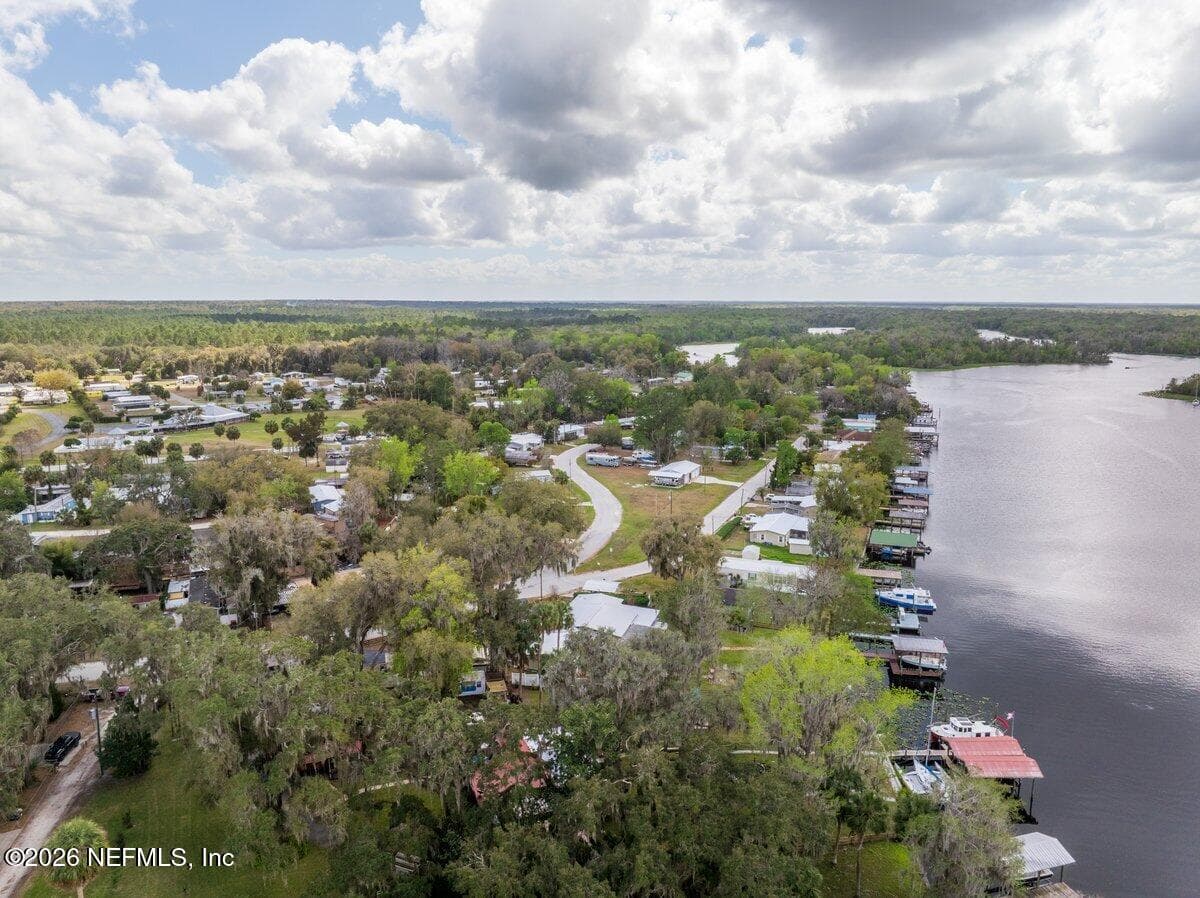 Barrentine Creek and St. Johns River — 101 ORANGE Street, Satsuma, FL 32189