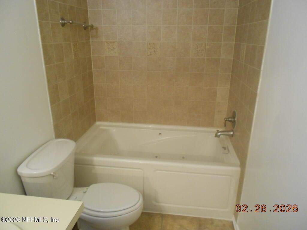 Photo 14 of 5642 PINEBAY Circle S, Jacksonville, FL 32244