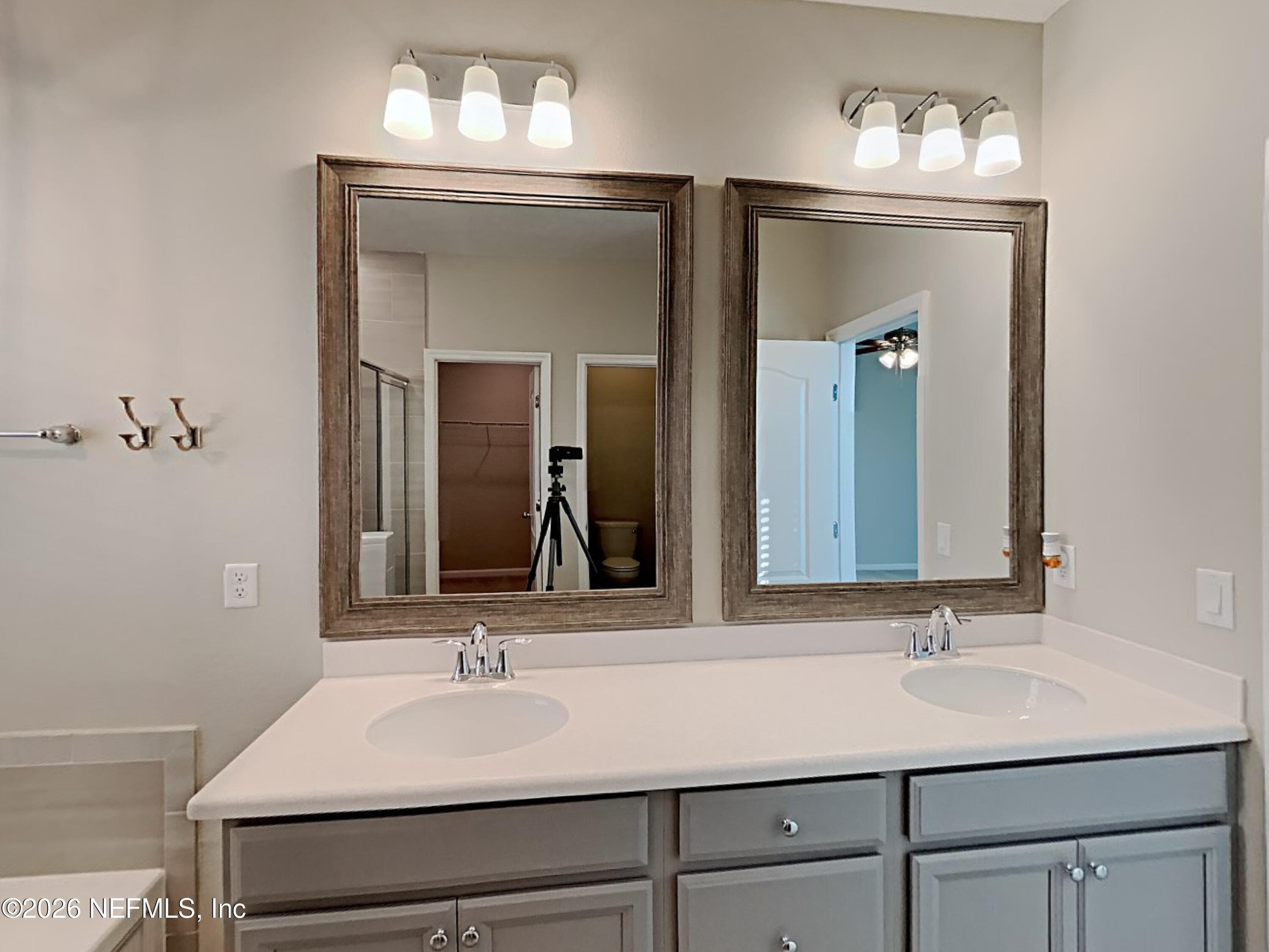 Photo 13 of 1809 MATHEWS MANOR Drive, Jacksonville, FL 32211