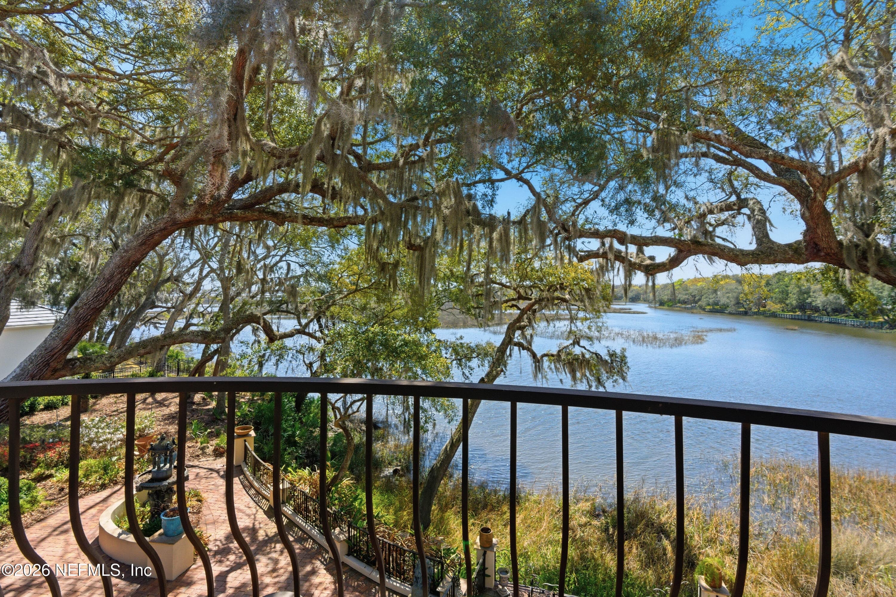 Photo 31 of 1049 SHIPWATCH Drive E, Jacksonville, FL 32225