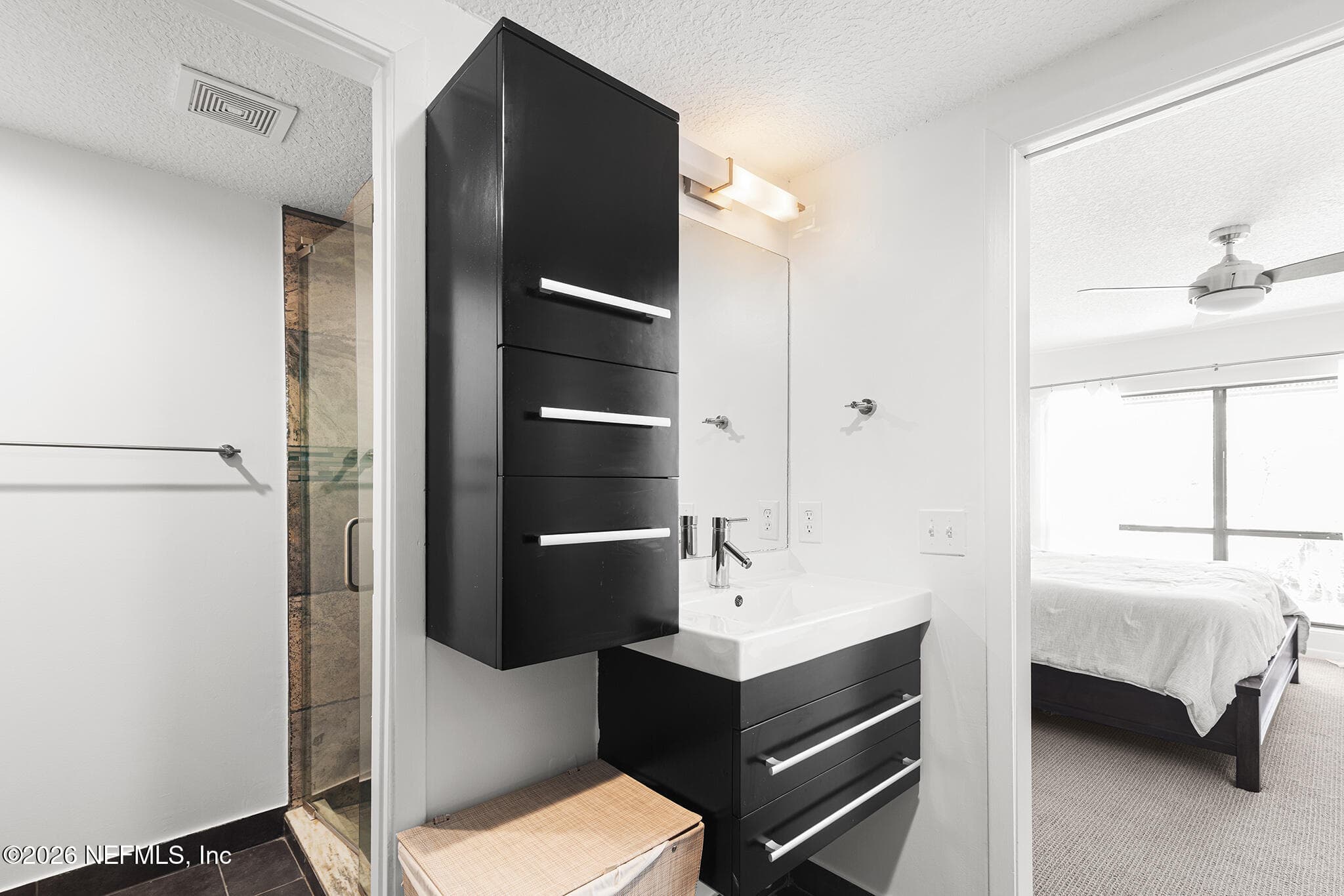 Remodeled with ample storage — 10150 LEISURE Lane N 23, Jacksonville, FL 32256