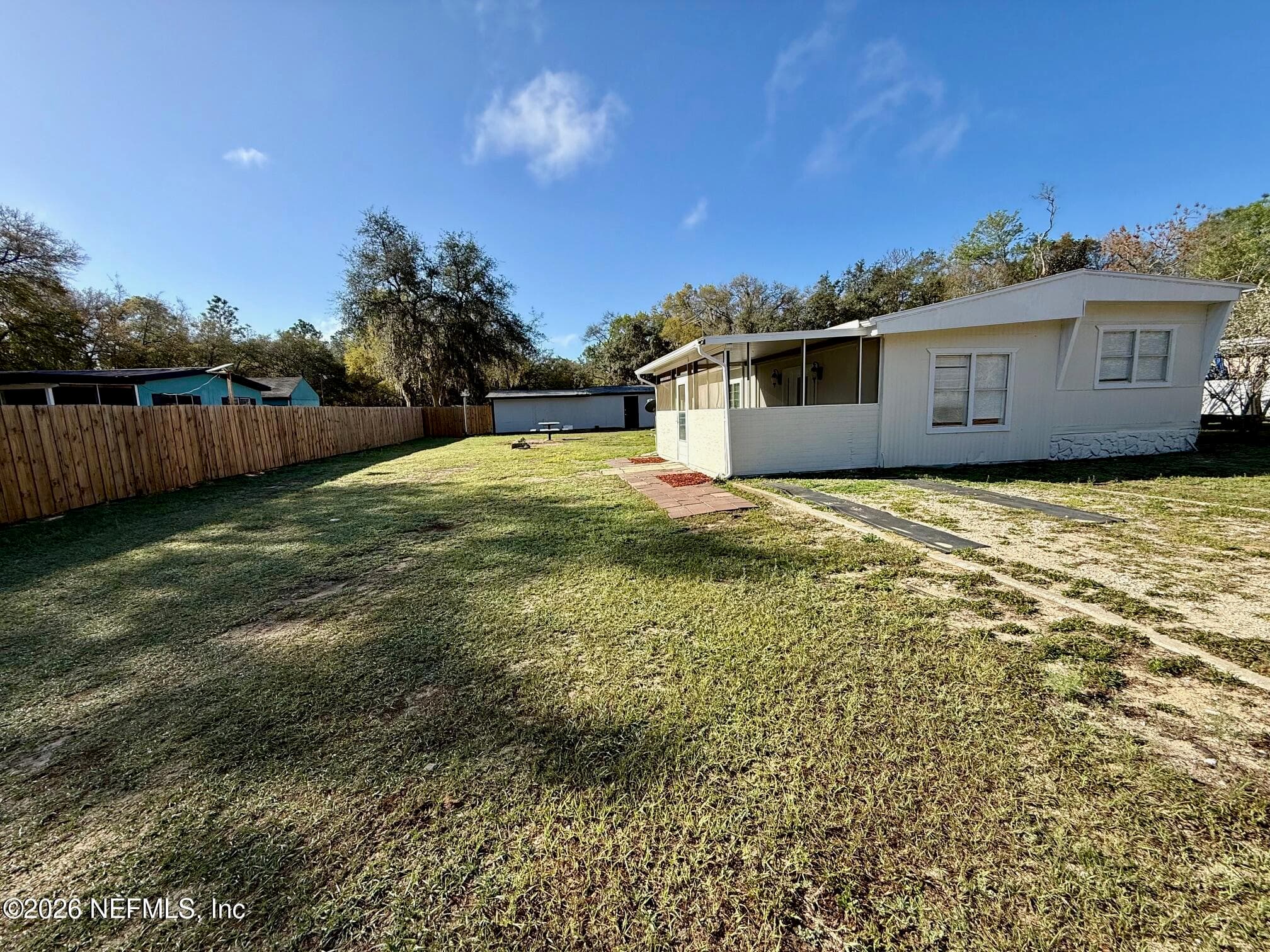 Photo 2 of 109 MARTINDALE Avenue, Interlachen, FL 32148