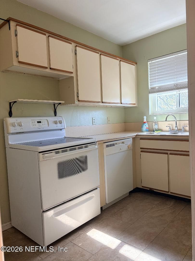 Photo 7 of 2842 SYDNEY Street #4, Jacksonville, FL 32205