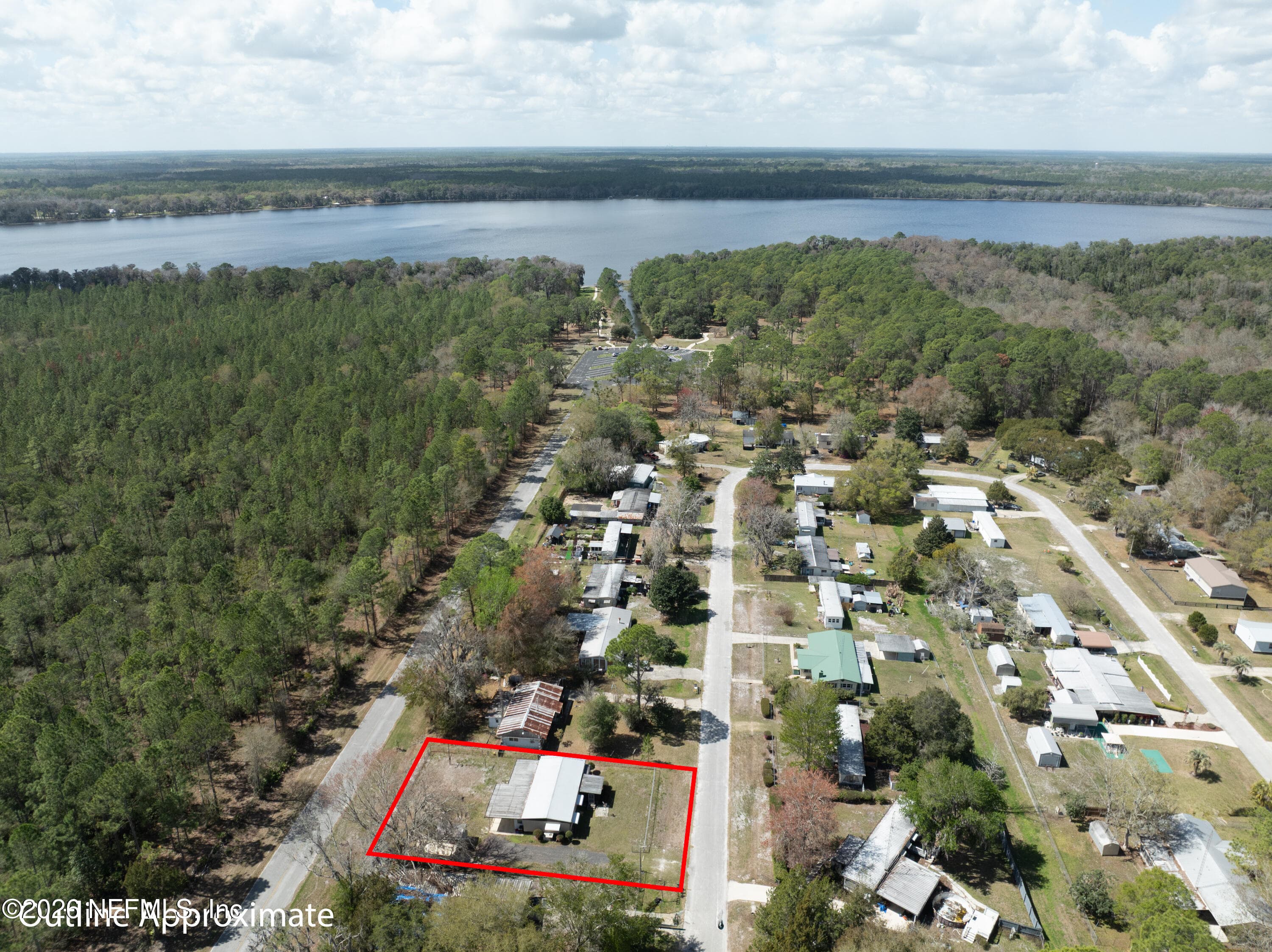 Photo 2 of 18013 NE 135th Avenue, Waldo, FL 32694