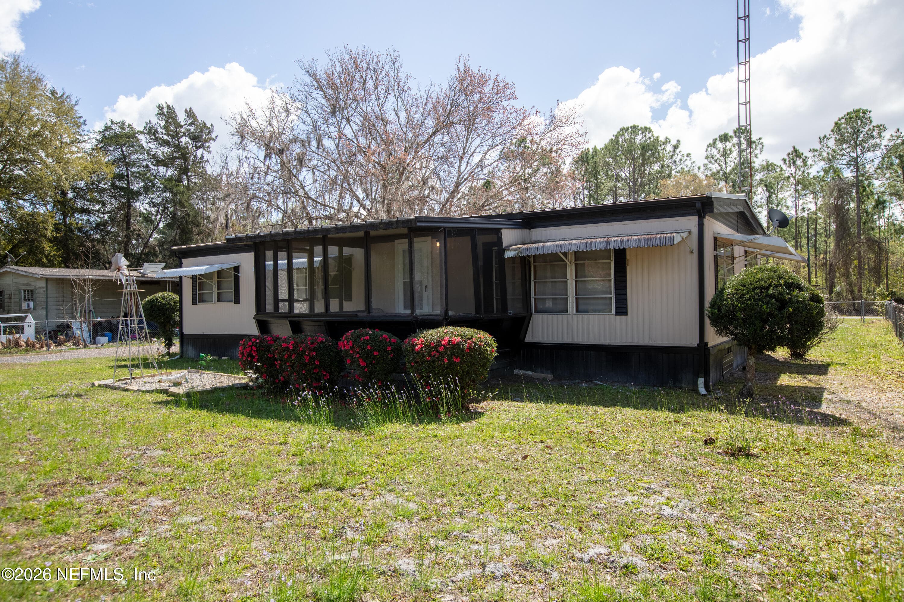 Photo 5 of 18013 NE 135th Avenue, Waldo, FL 32694