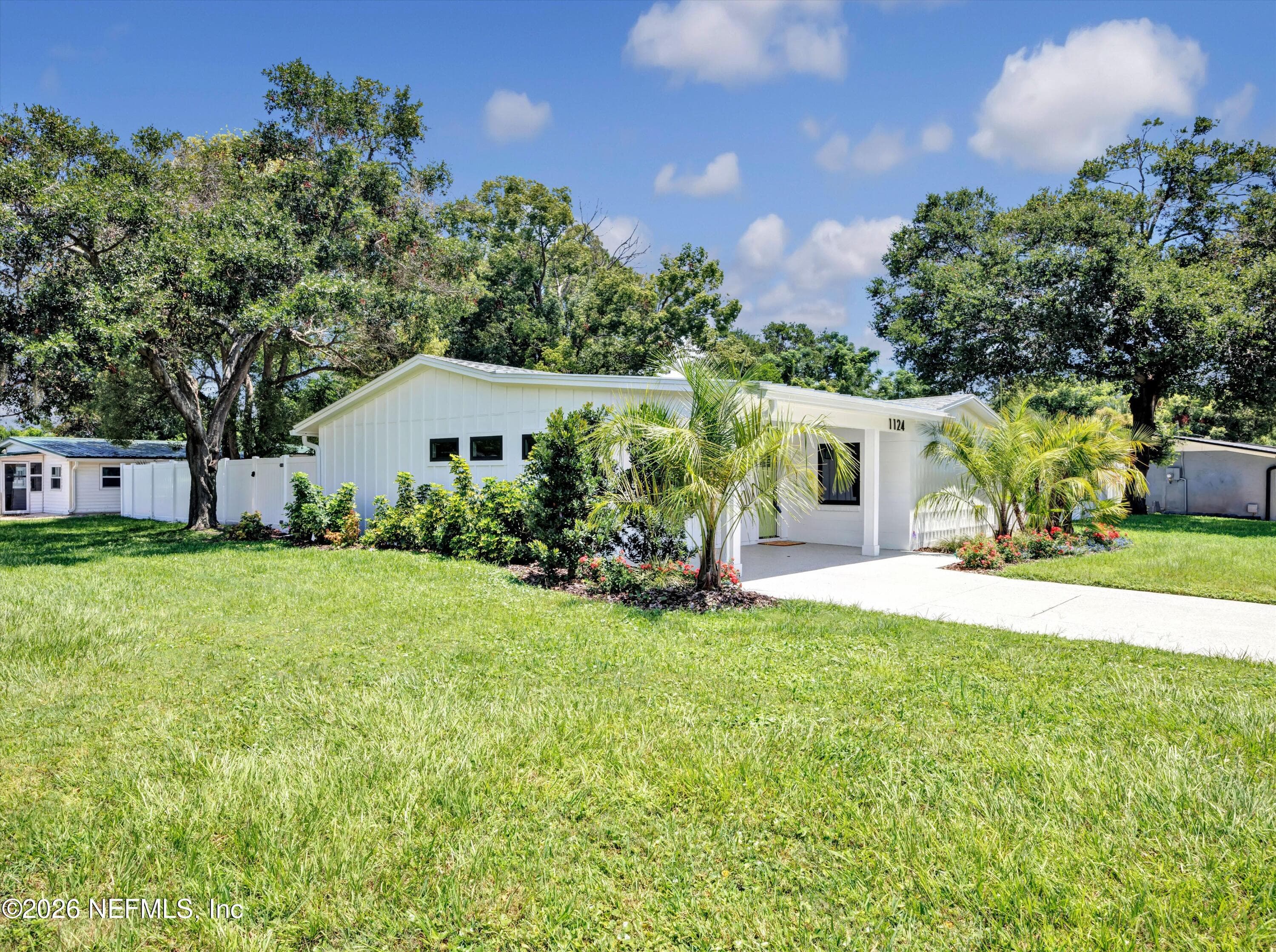 Photo 4 of 1124 OCEANWOOD Drive S, Neptune Beach, FL 32266