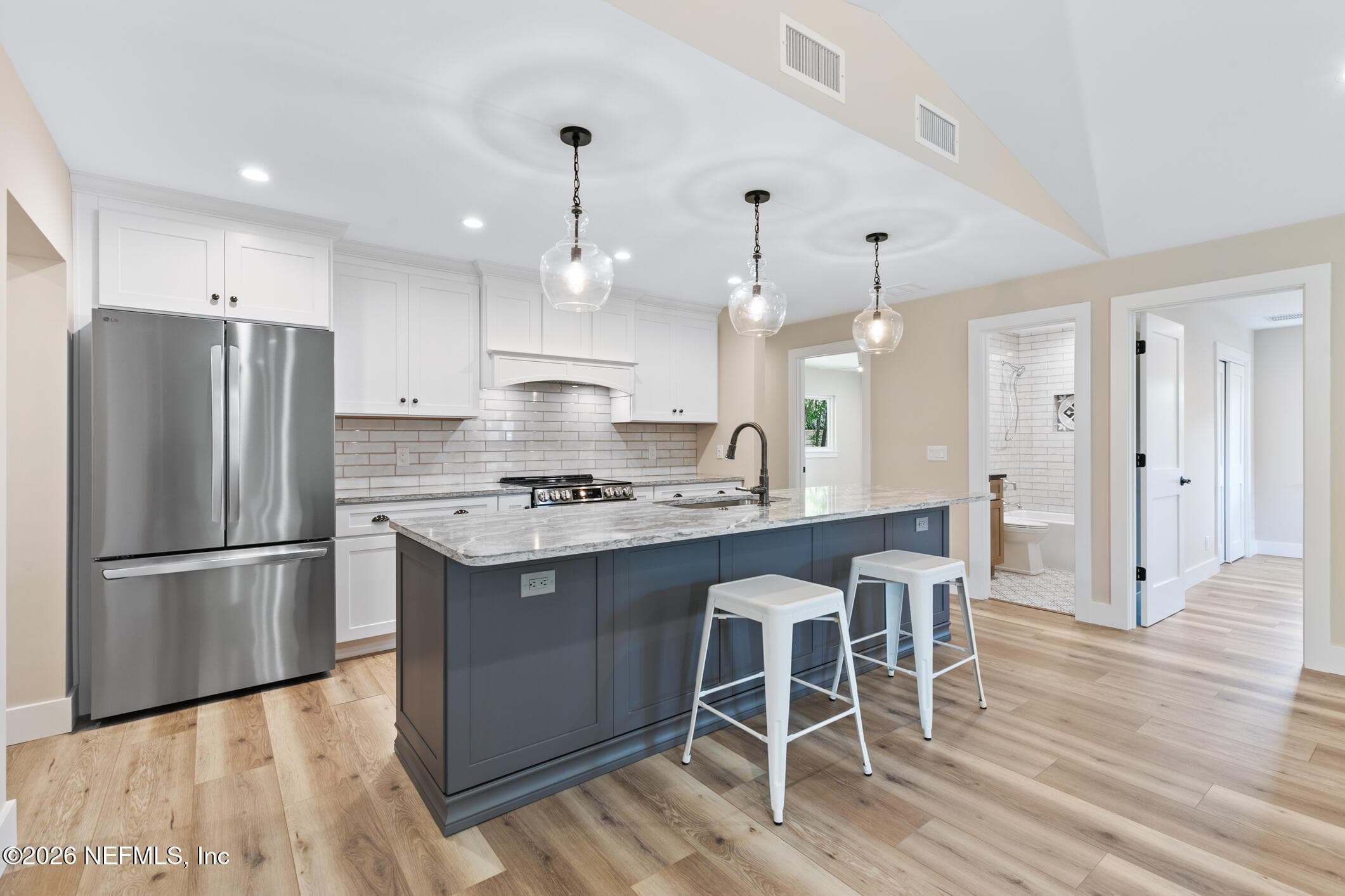 Photo 8 of 1124 OCEANWOOD Drive S, Neptune Beach, FL 32266