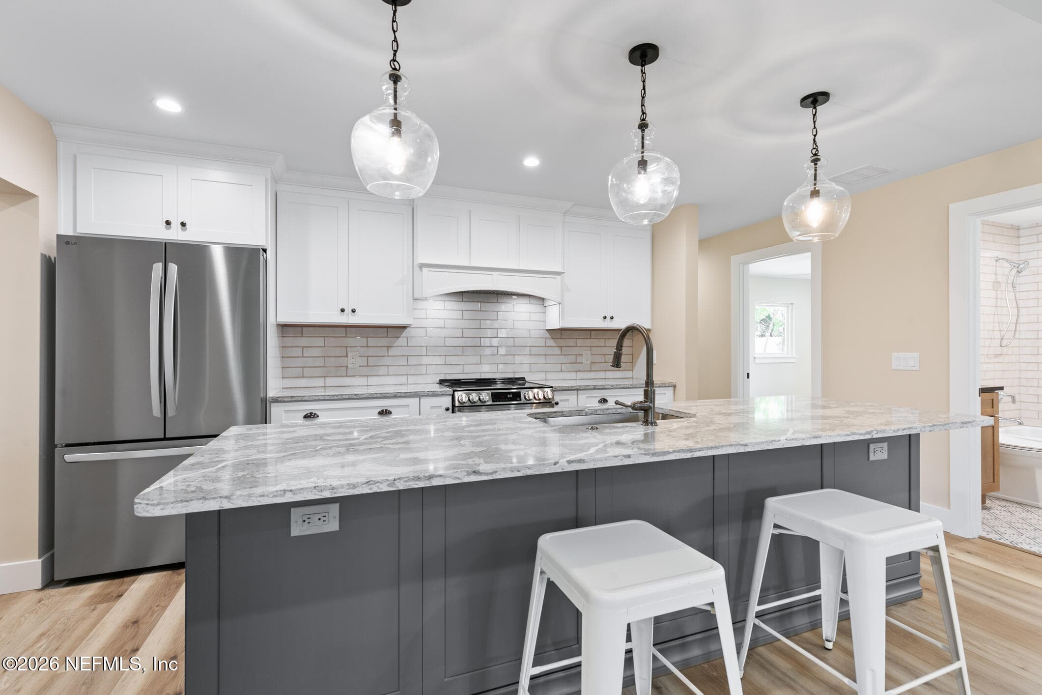 Photo 9 of 1124 OCEANWOOD Drive S, Neptune Beach, FL 32266