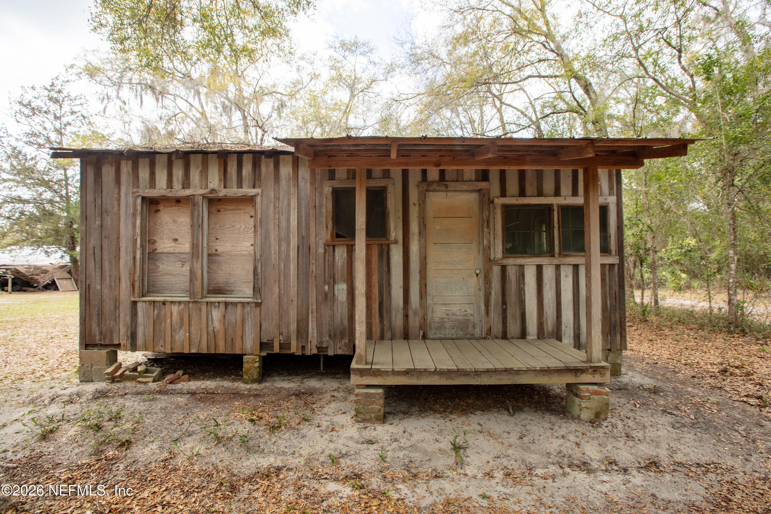 Photo 48 of 412 S COUNTY ROAD 21, Hawthorne, FL 32640
